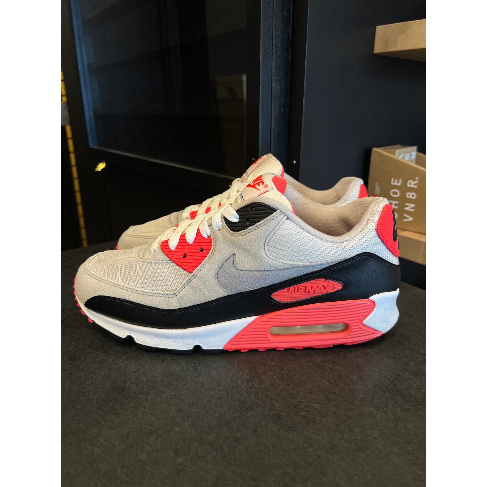 Nike Nike Air Max 90 Infrared (2010) Size 11, PREOWNED