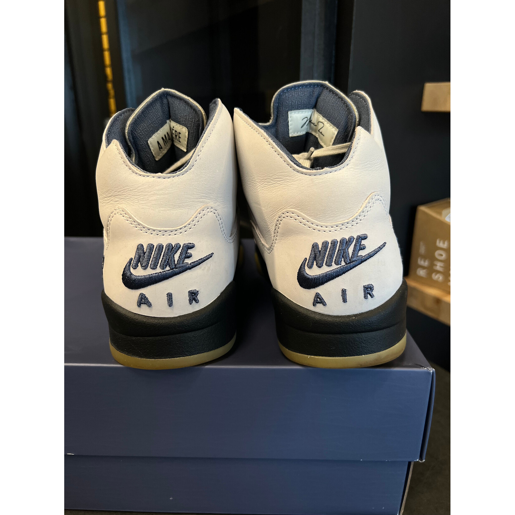 Jordan Jordan 5 Retro A Ma Maniére Dawn (Women's) Size 11W, PREOWNED