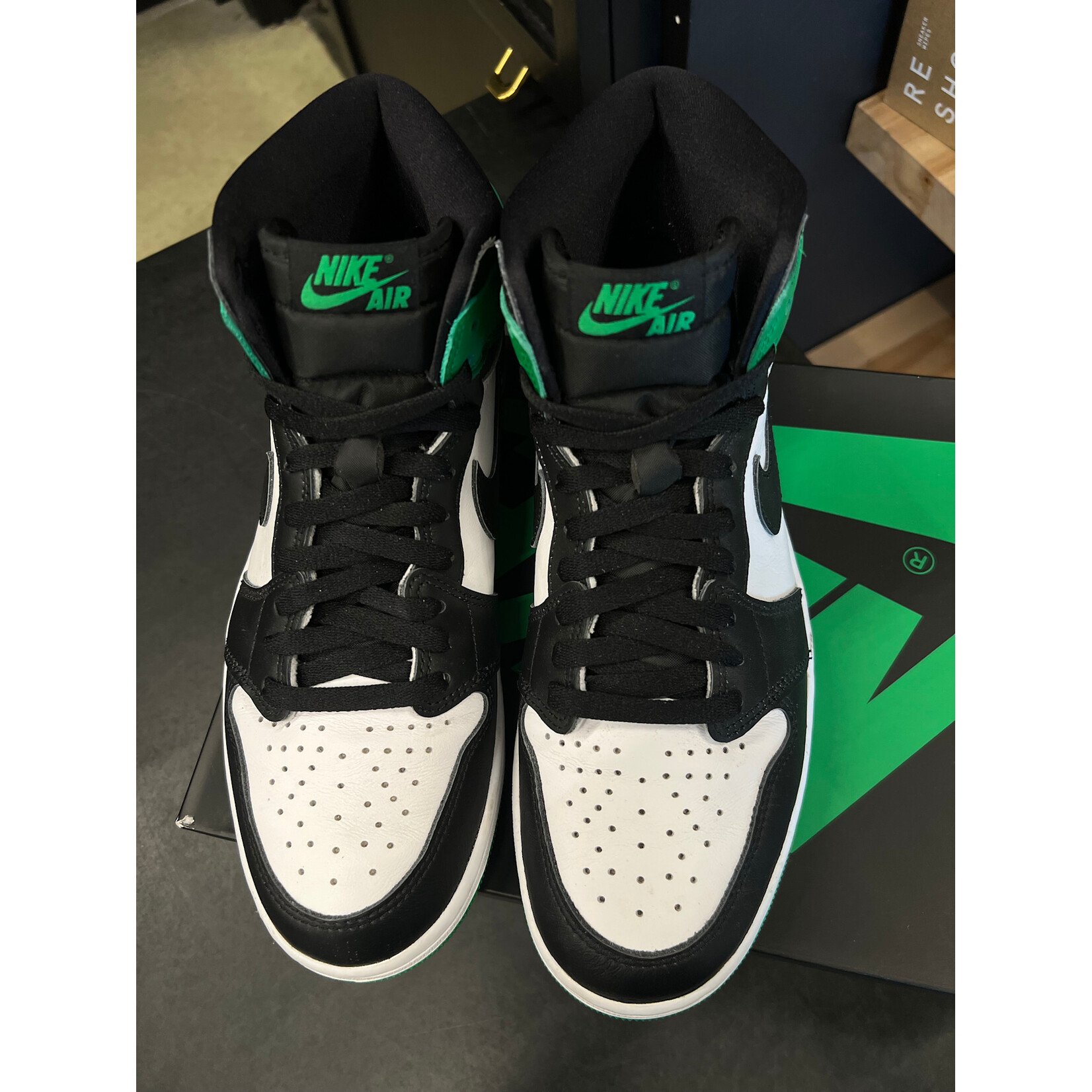 Jordan Jordan 1 Retro High OG Lucky Green Size 9, PREOWNED