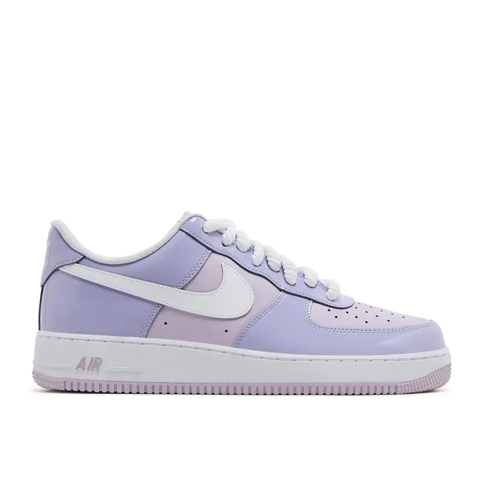 Nike Nike Air Force 1 Low '07 LV8 Hydrangeas Patent Size 10, DS BRAND NEW
