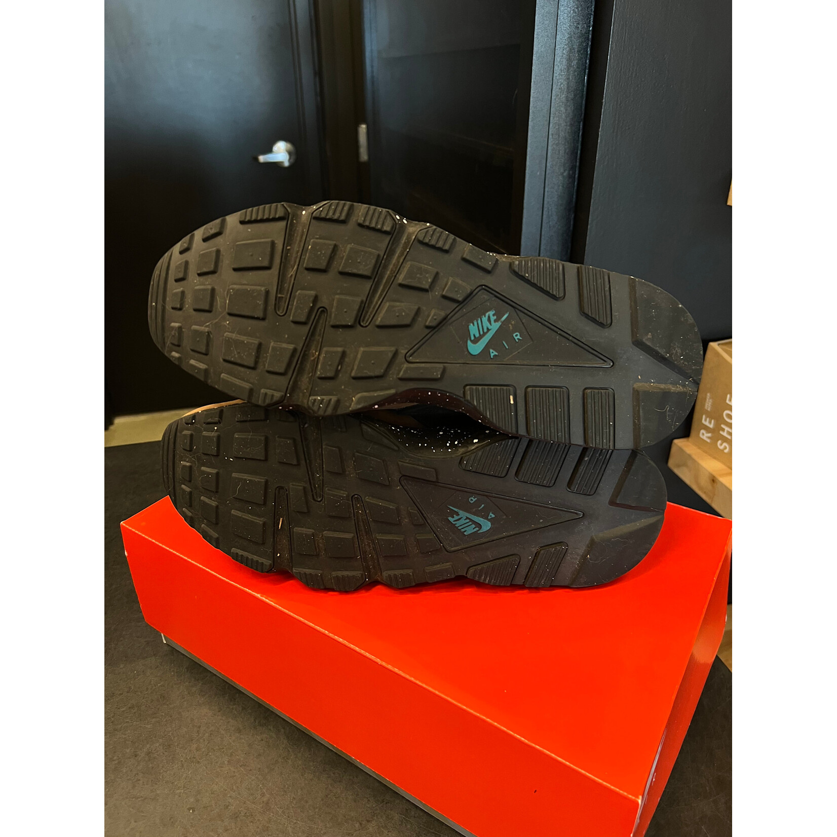 Nike Nike Air Huarache Light British Tan Geode Green Size 11, PREOWNED