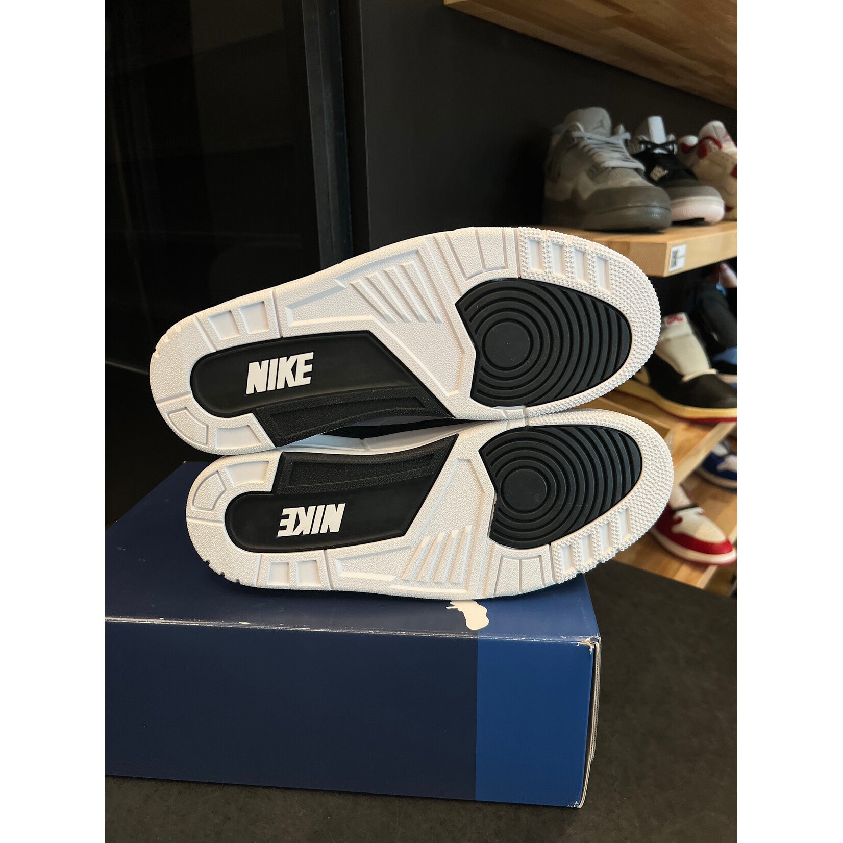 Jordan Jordan 3 Retro Fragment Size 9.5, DS BRAND NEW FLAWS