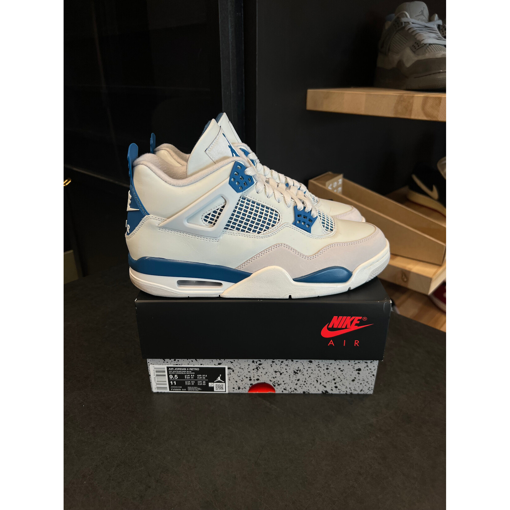 Jordan Jordan 4 Retro Military Blue (2024) Size 9.5, PREOWNED