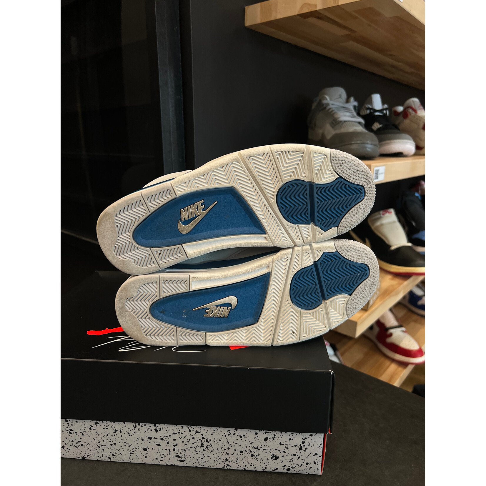 Jordan Jordan 4 Retro Military Blue (2024) Size 9.5, PREOWNED