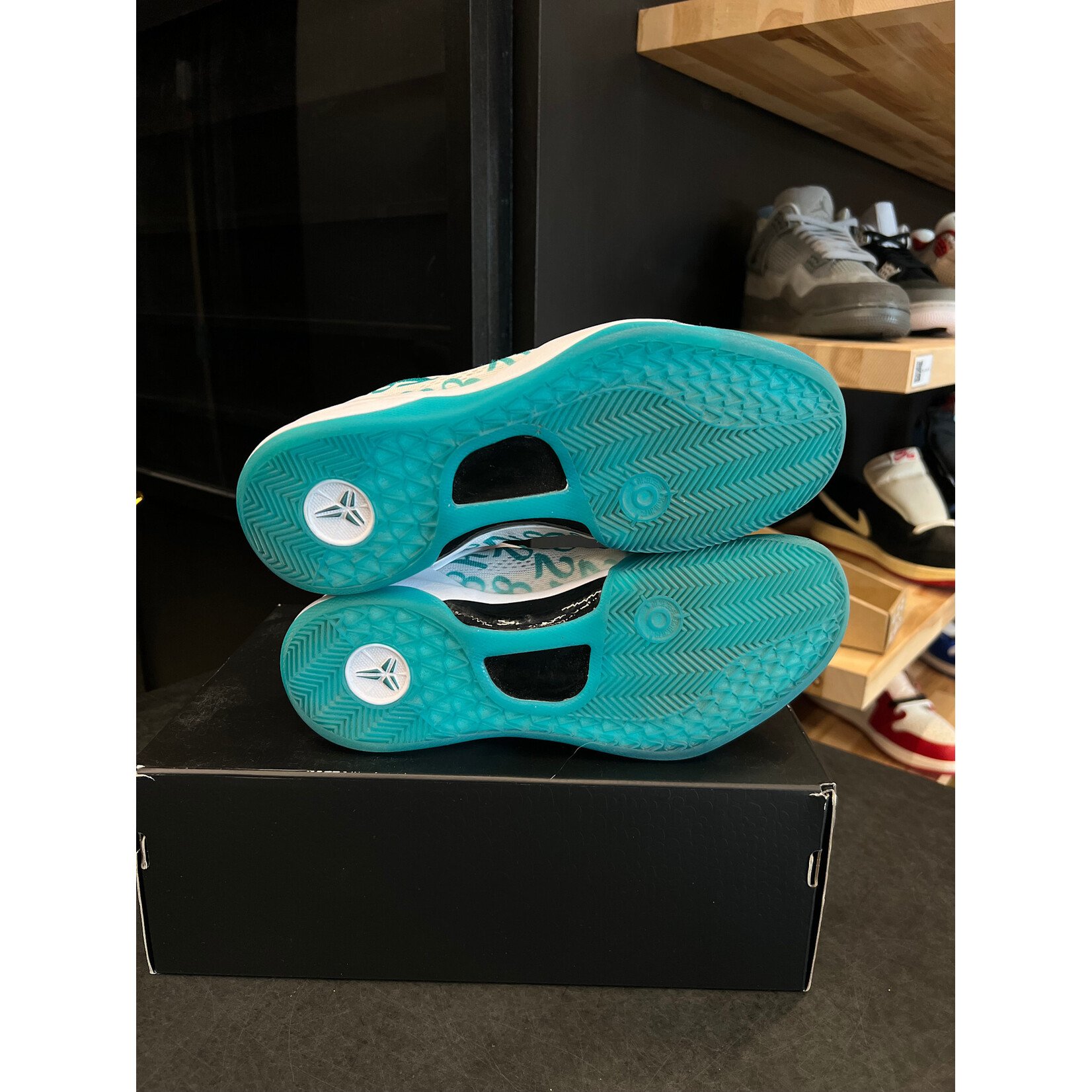 Nike Nike Kobe 8 Protro Radiant Emerald Size 9, PREOWNED