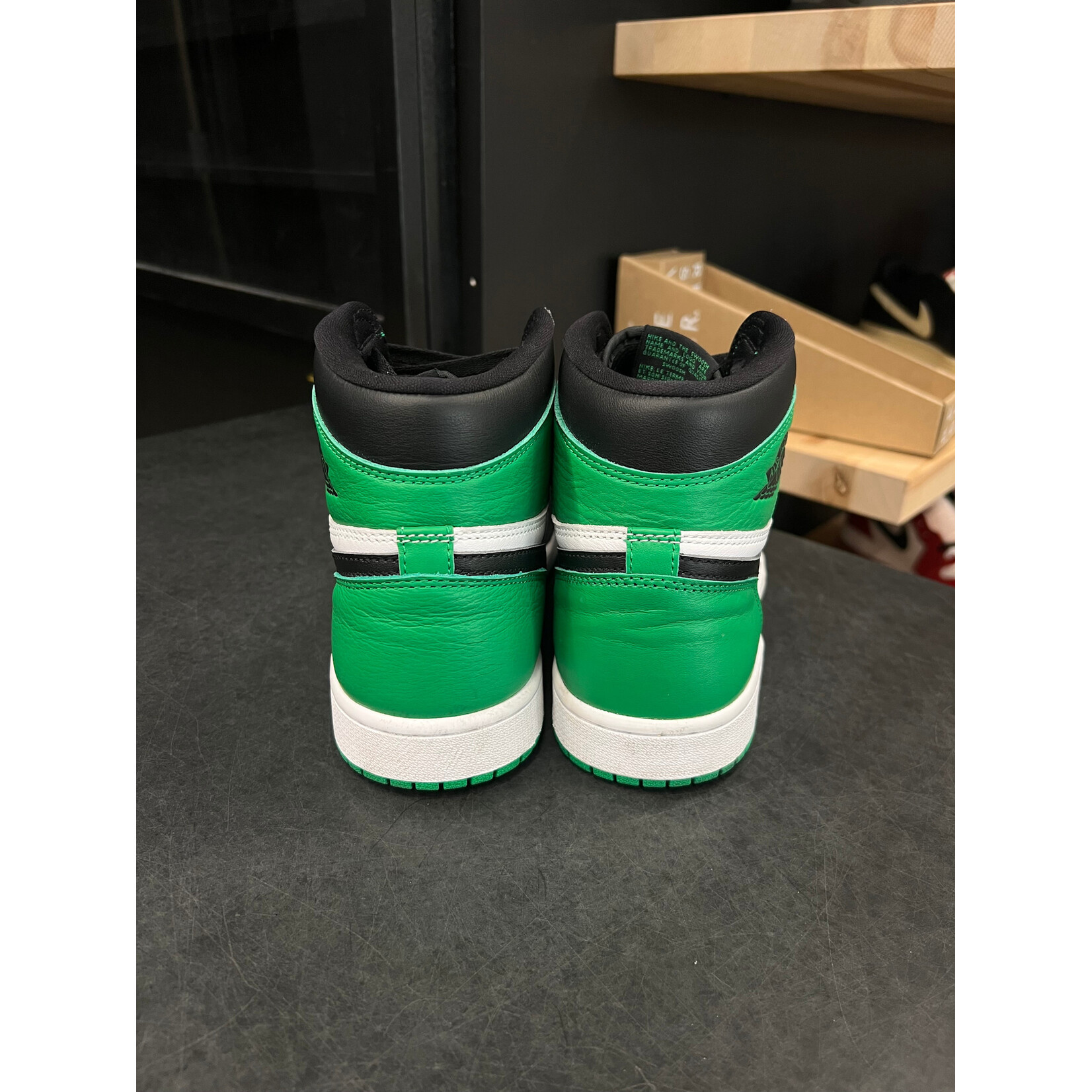 Jordan Jordan 1 Retro High OG Lucky Green Size 9.5, PREOWNED