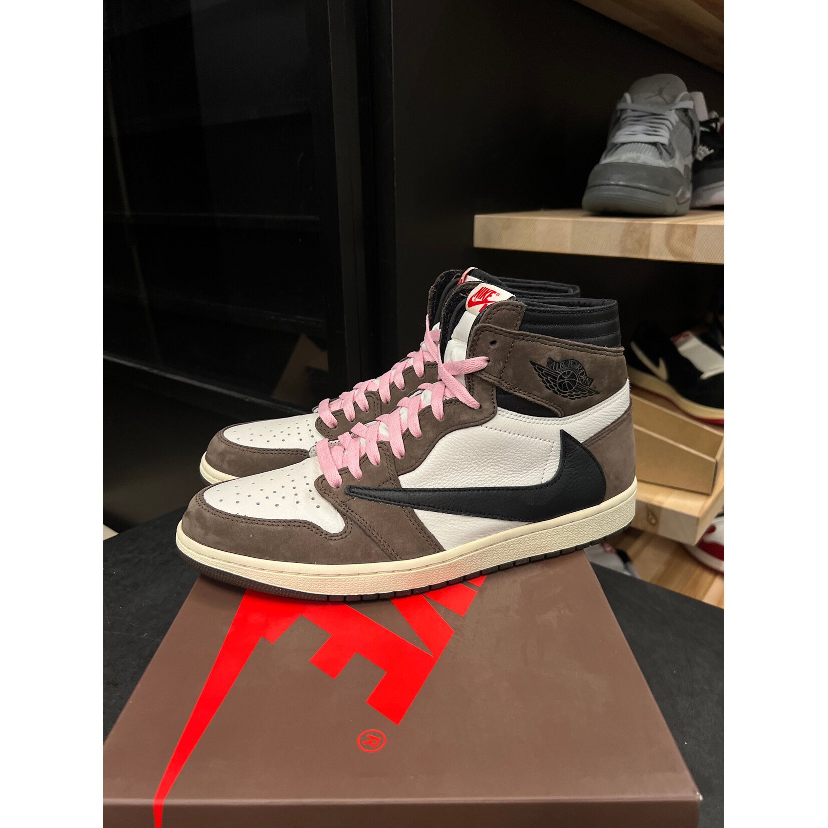 Jordan Jordan 1 Retro High OG SP Travis Scott Mocha Size 11, PREOWNED