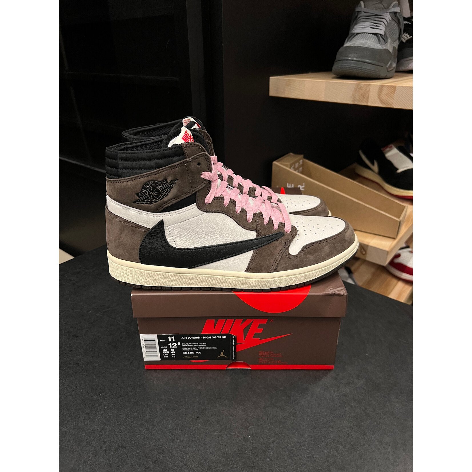Jordan Jordan 1 Retro High OG SP Travis Scott Mocha Size 11, PREOWNED