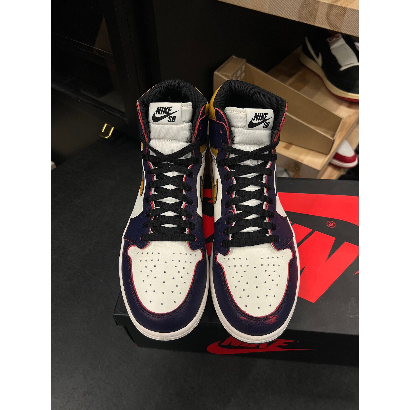 Jordan Jordan 1 Retro High OG Defiant SB LA to Chicago Size 11, PREOWNED