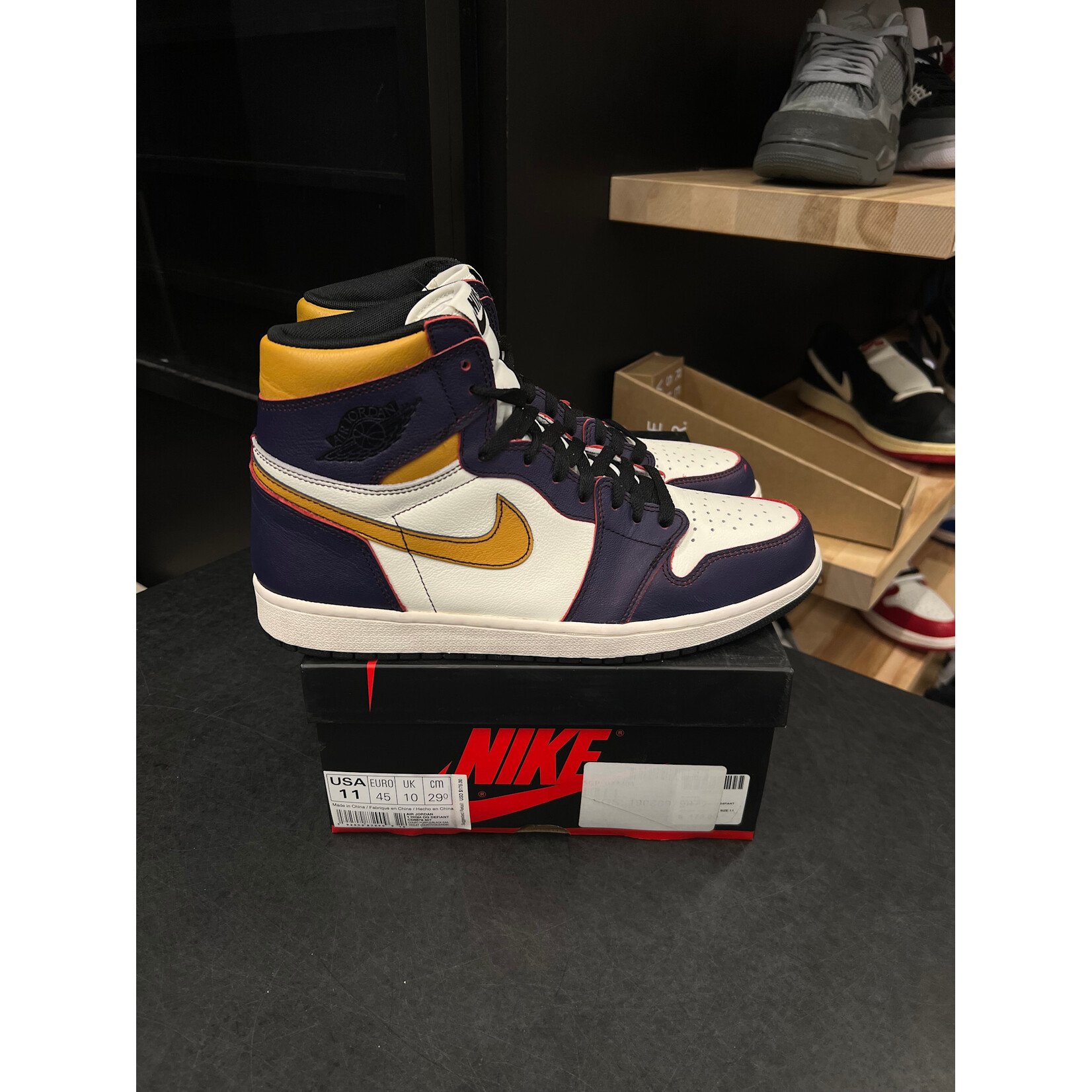 Jordan Jordan 1 Retro High OG Defiant SB LA to Chicago Size 11, PREOWNED