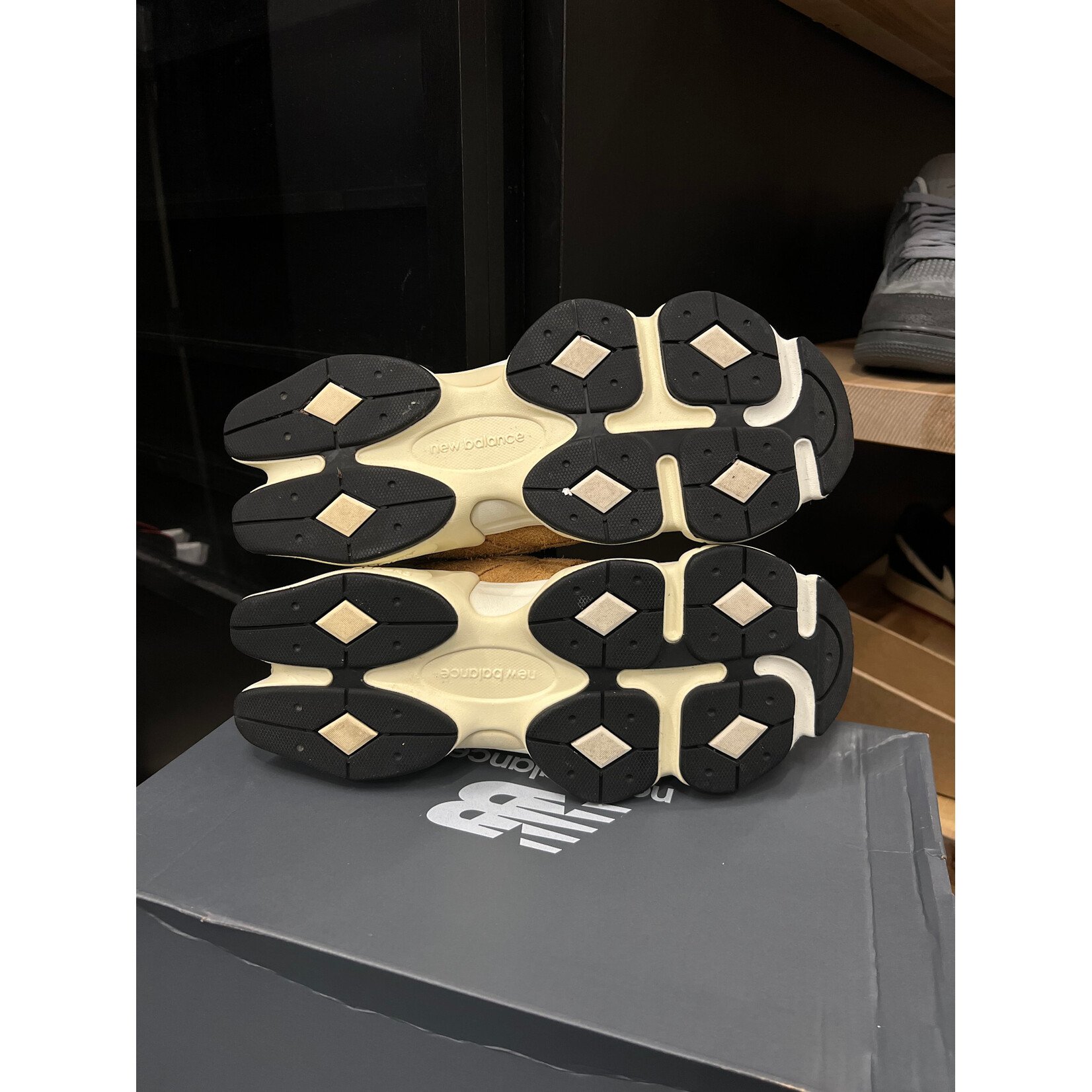 Nike New Balance 9060 Great Plains Size 10.5, PREOWNED