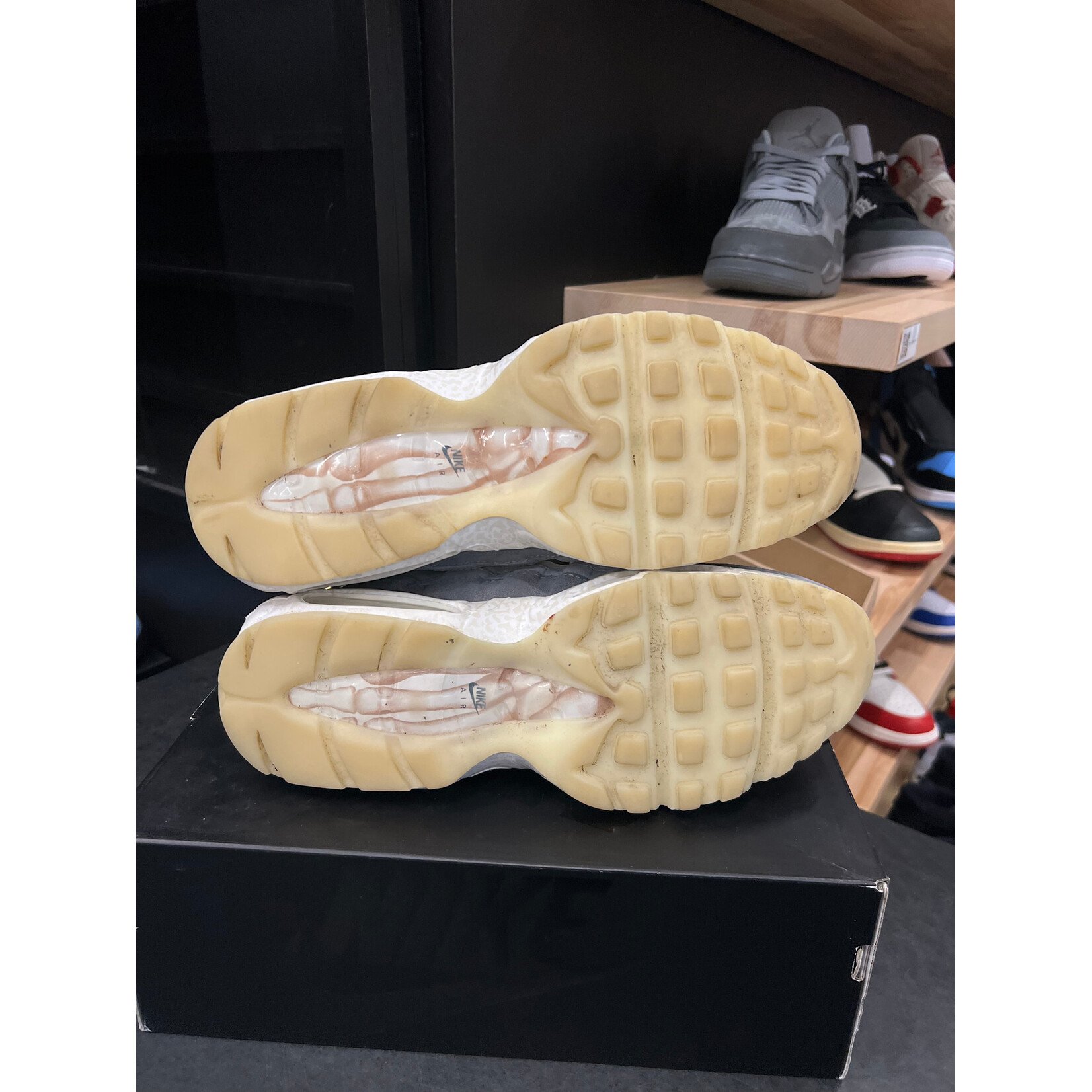 Nike Nike Air Max 95 Light Bone GID Size 11, PREOWNED