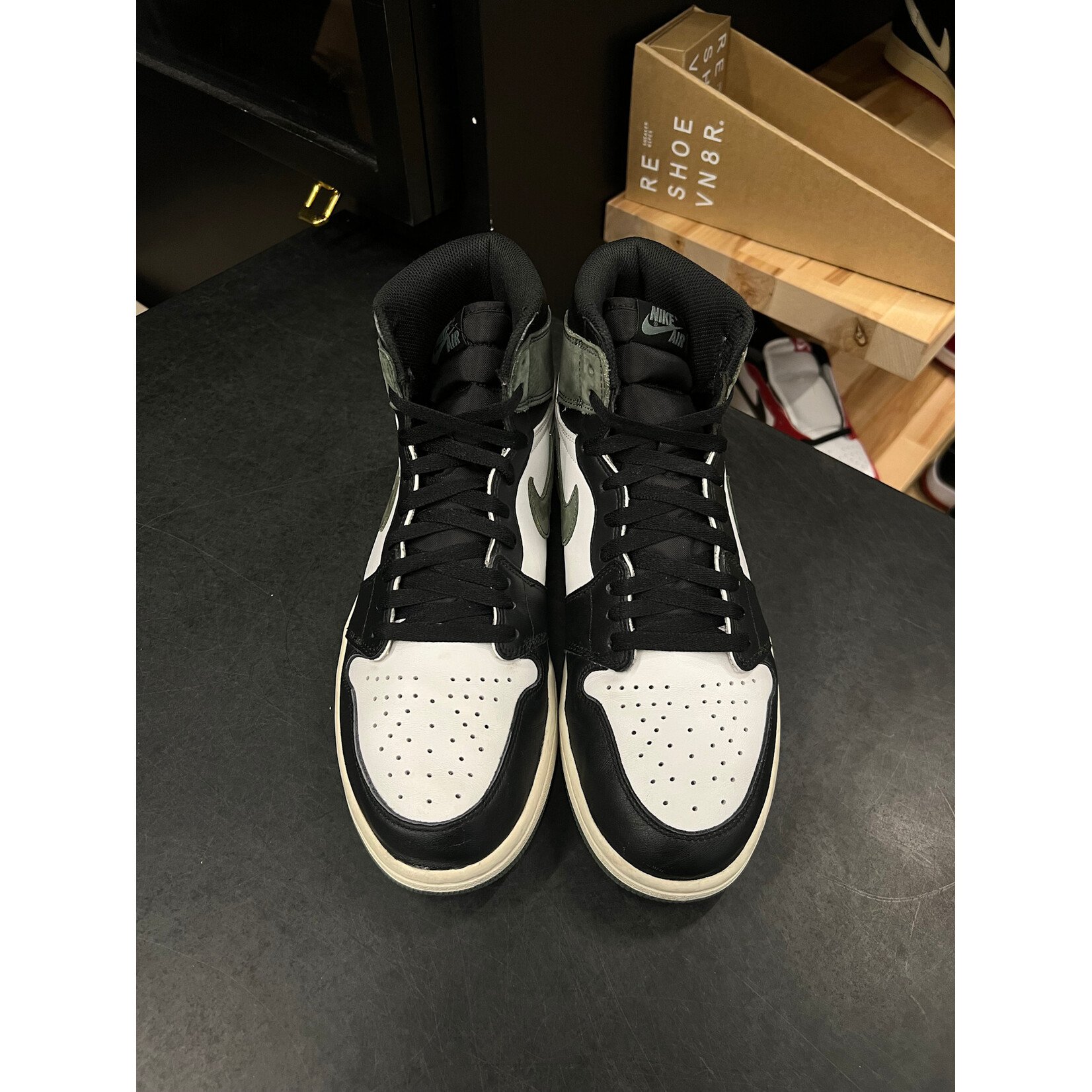 Jordan Jordan 1 Retro High Clay Green Size 11, PREOWNED