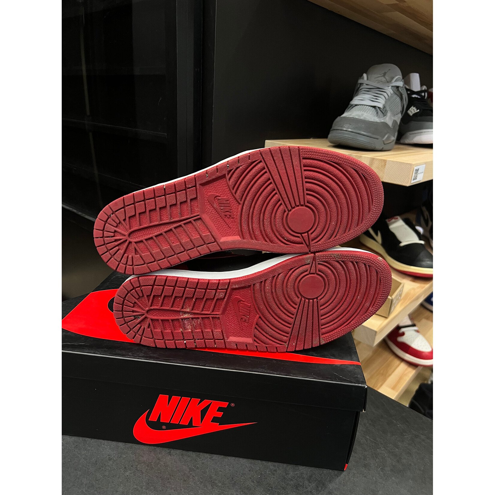 Jordan Jordan 1 Retro High Bred Banned (2016) Size 11, PREOWNED