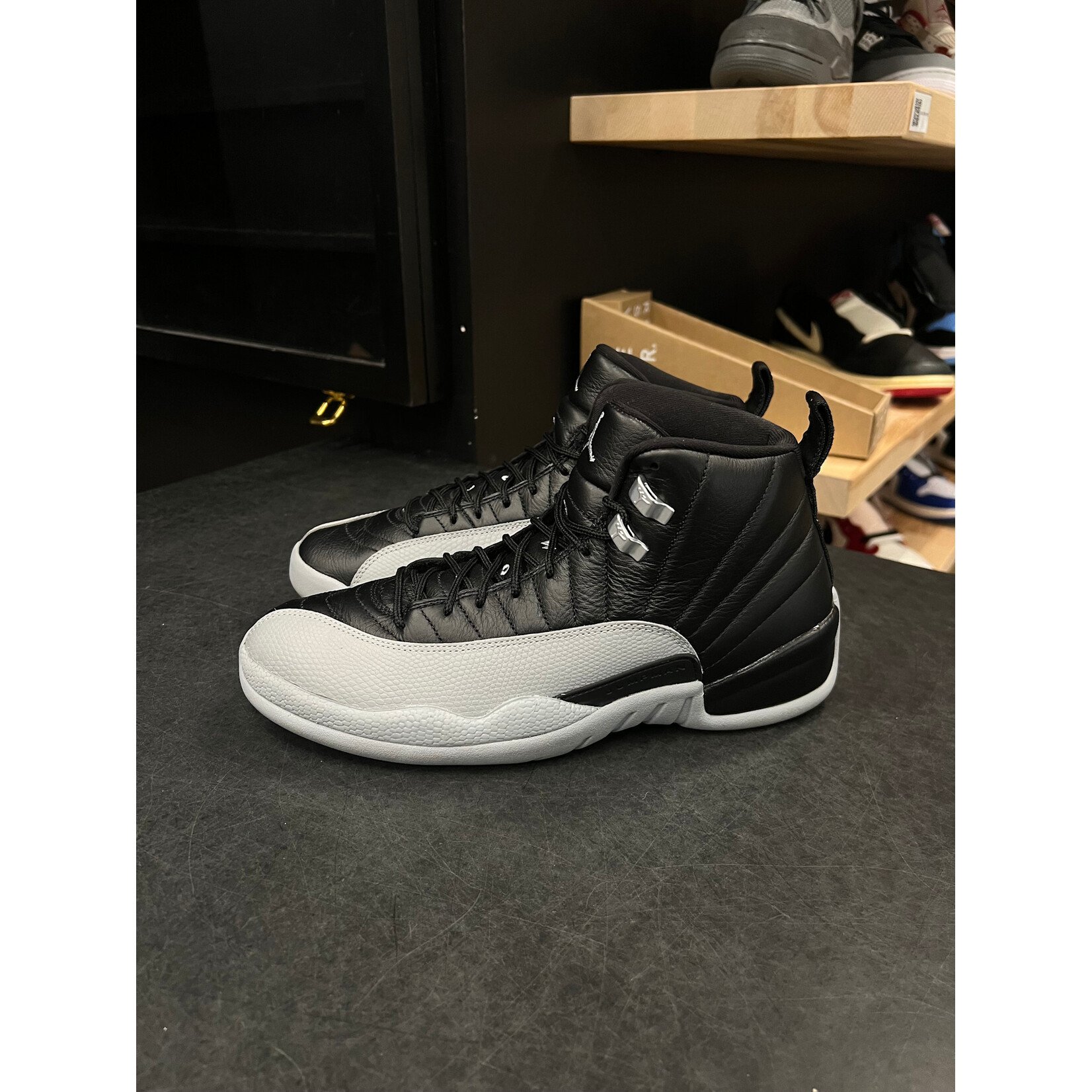 Jordan Jordan 12 Retro Barons Size 8.5, PREOWNED