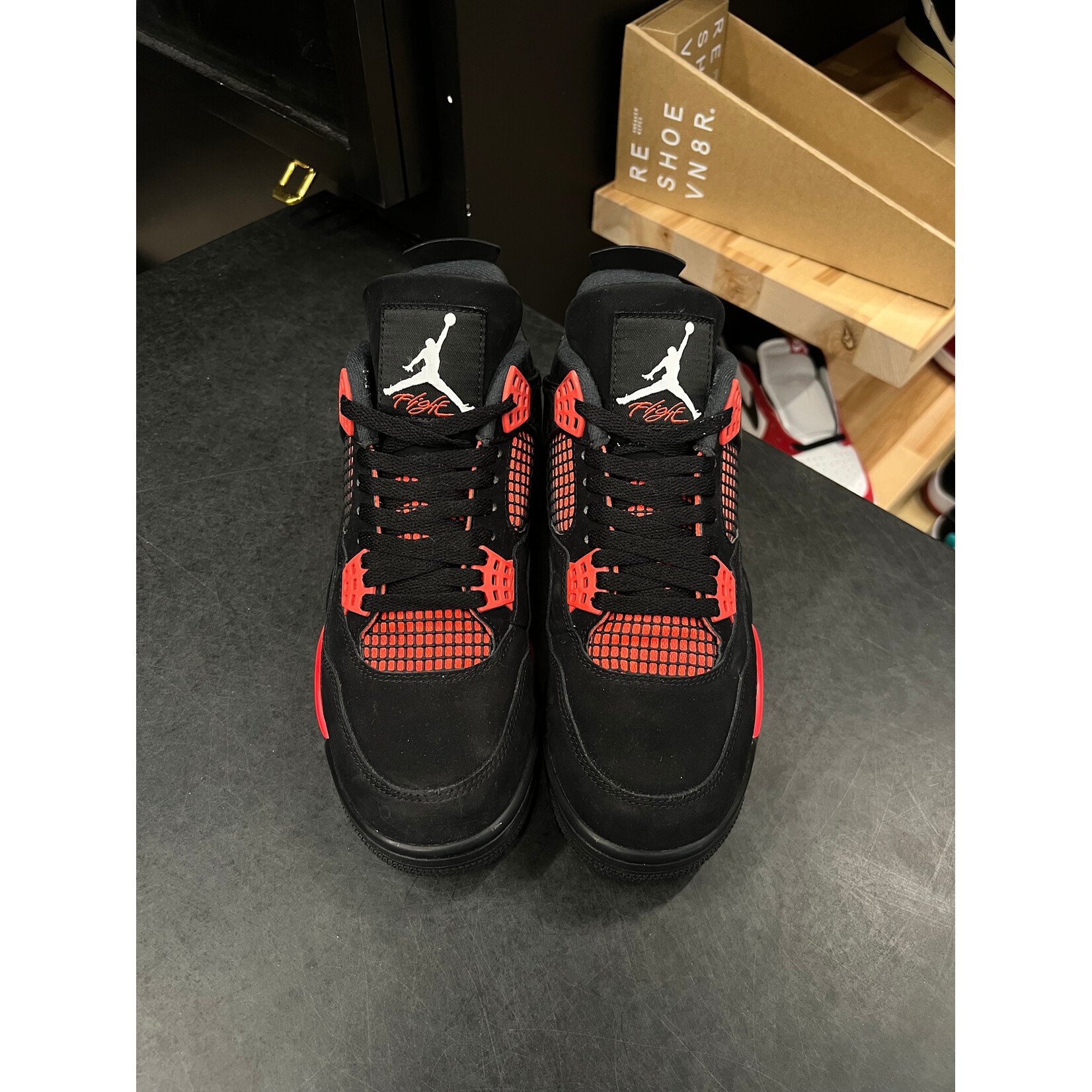 Jordan Jordan 4 Retro Red Thunder Size 9, PREOWNED