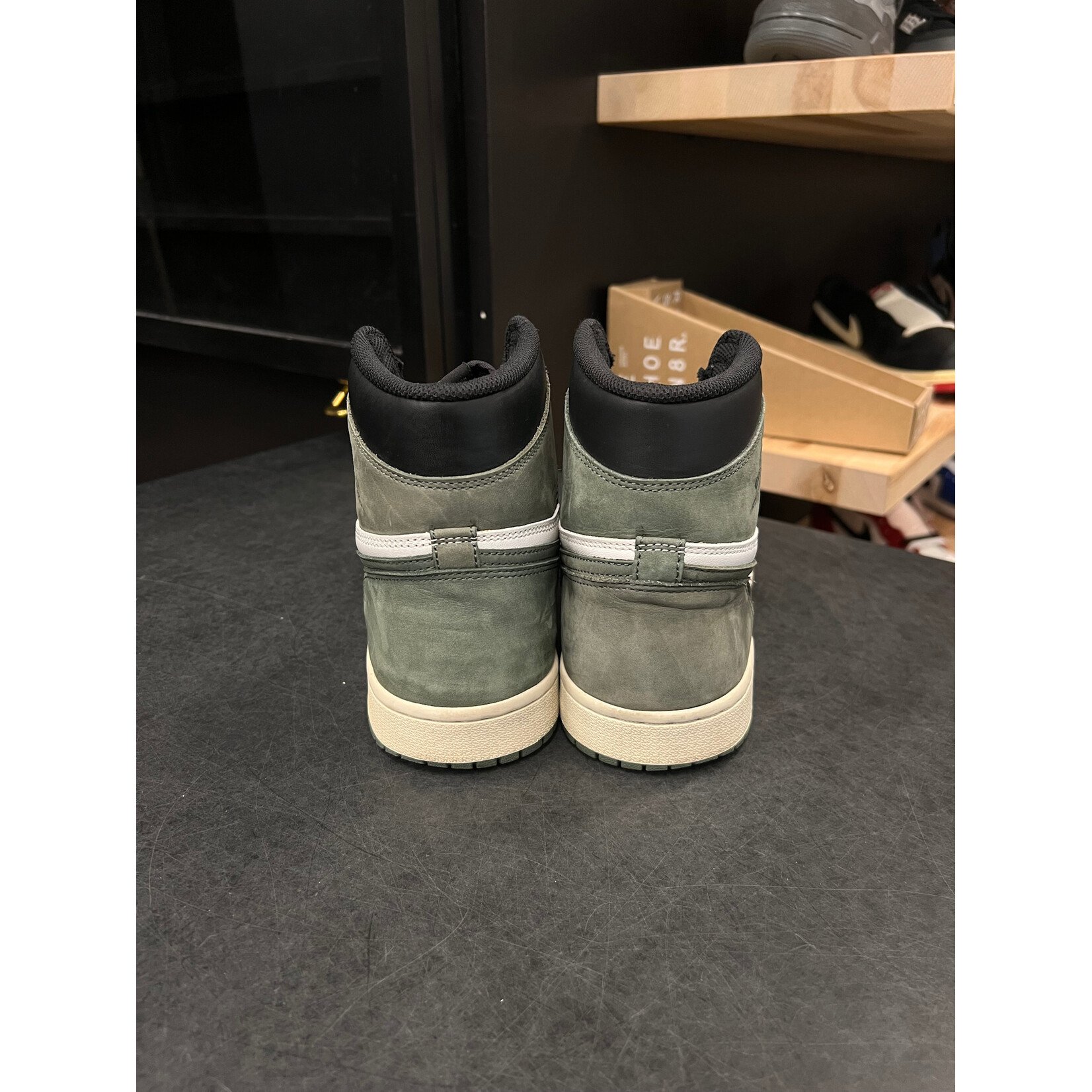 Jordan Jordan 1 Retro High Clay Green Size 11, PREOWNED