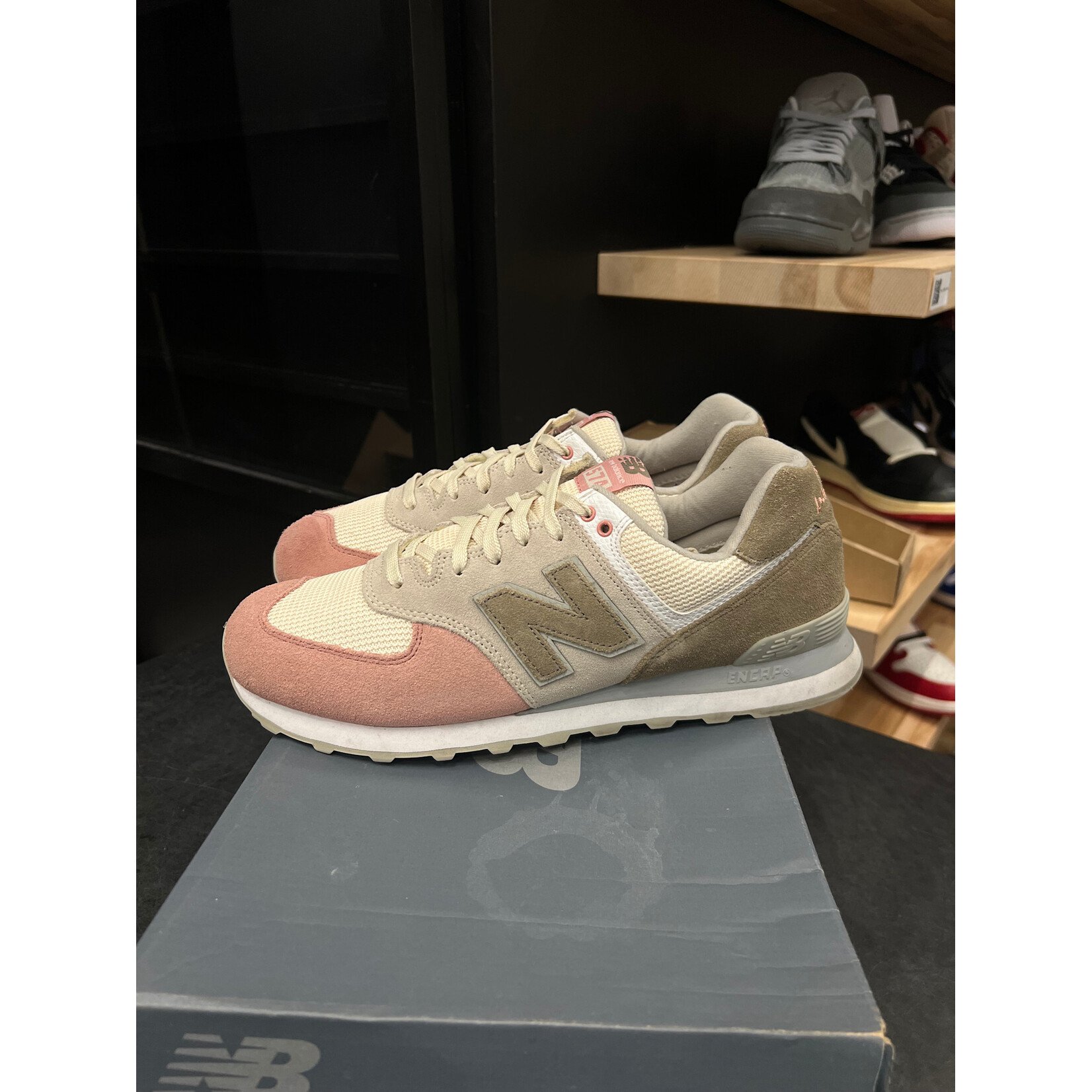 New New Balance 574 Pink Olive Size 11, PREOWNED