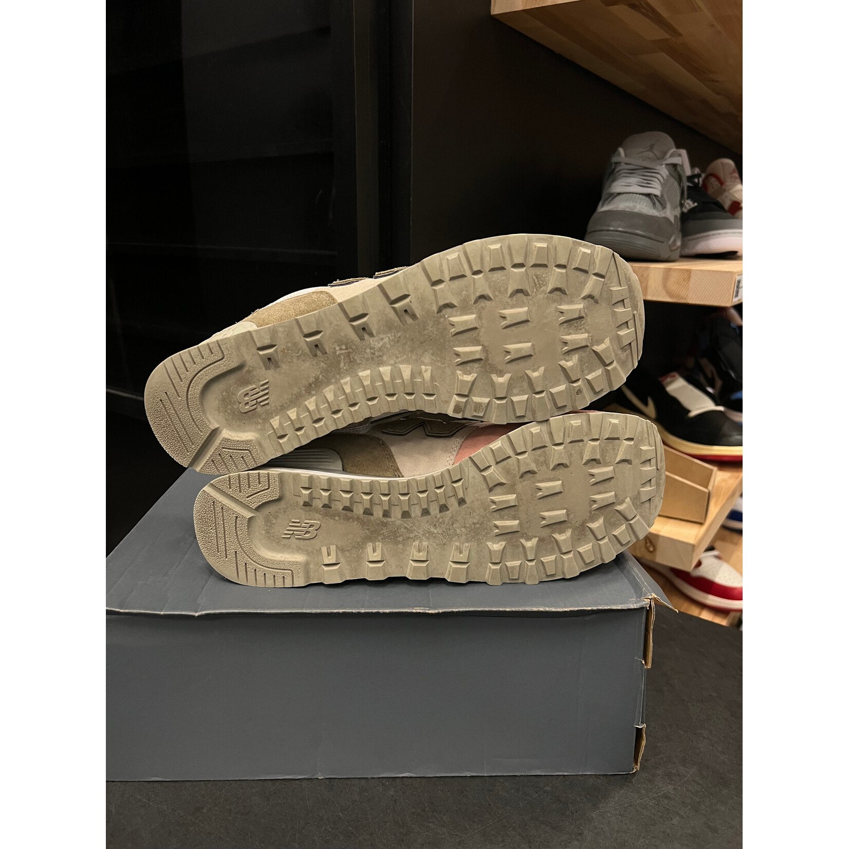 New New Balance 574 Pink Olive Size 11, PREOWNED