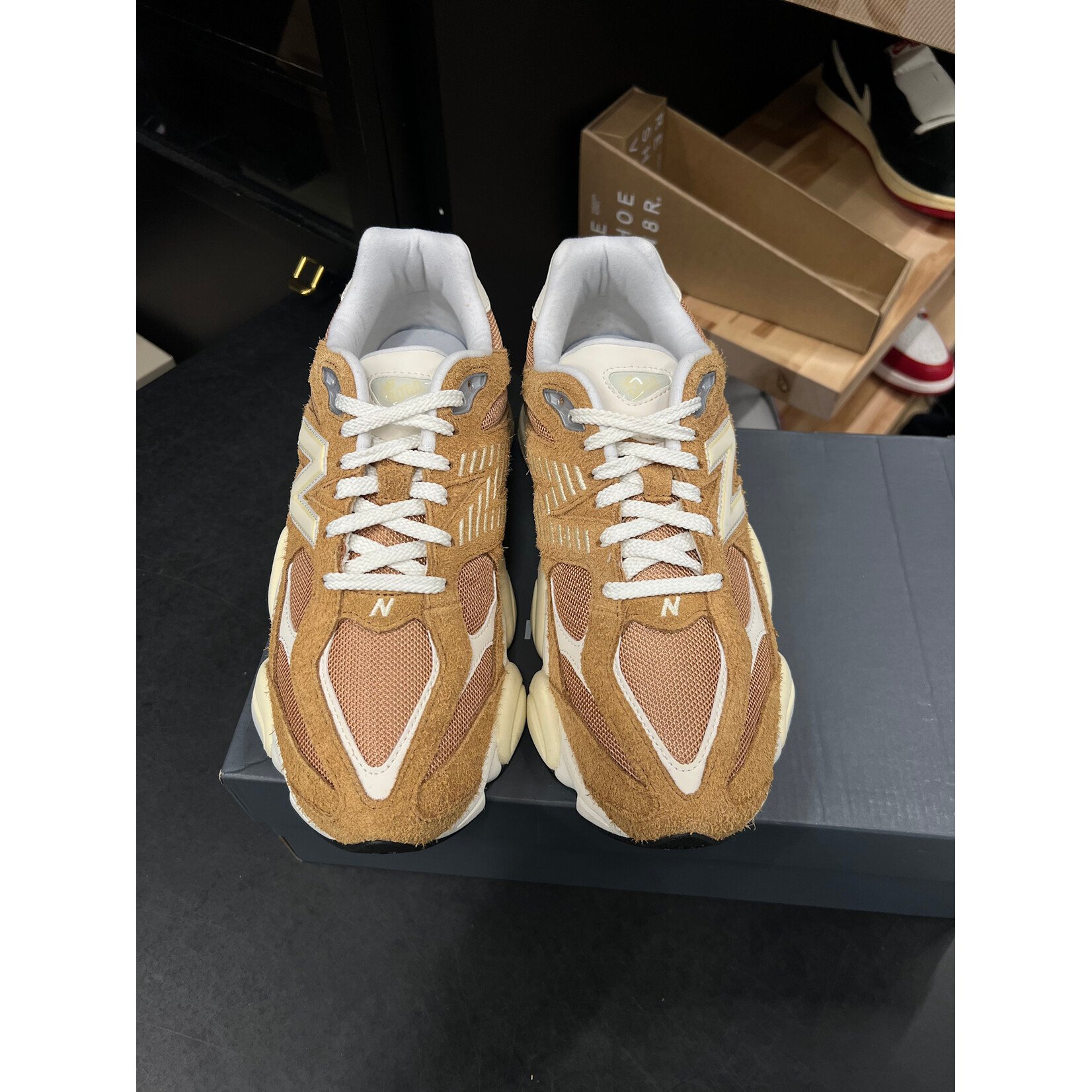 Nike New Balance 9060 Great Plains Size 10.5, PREOWNED