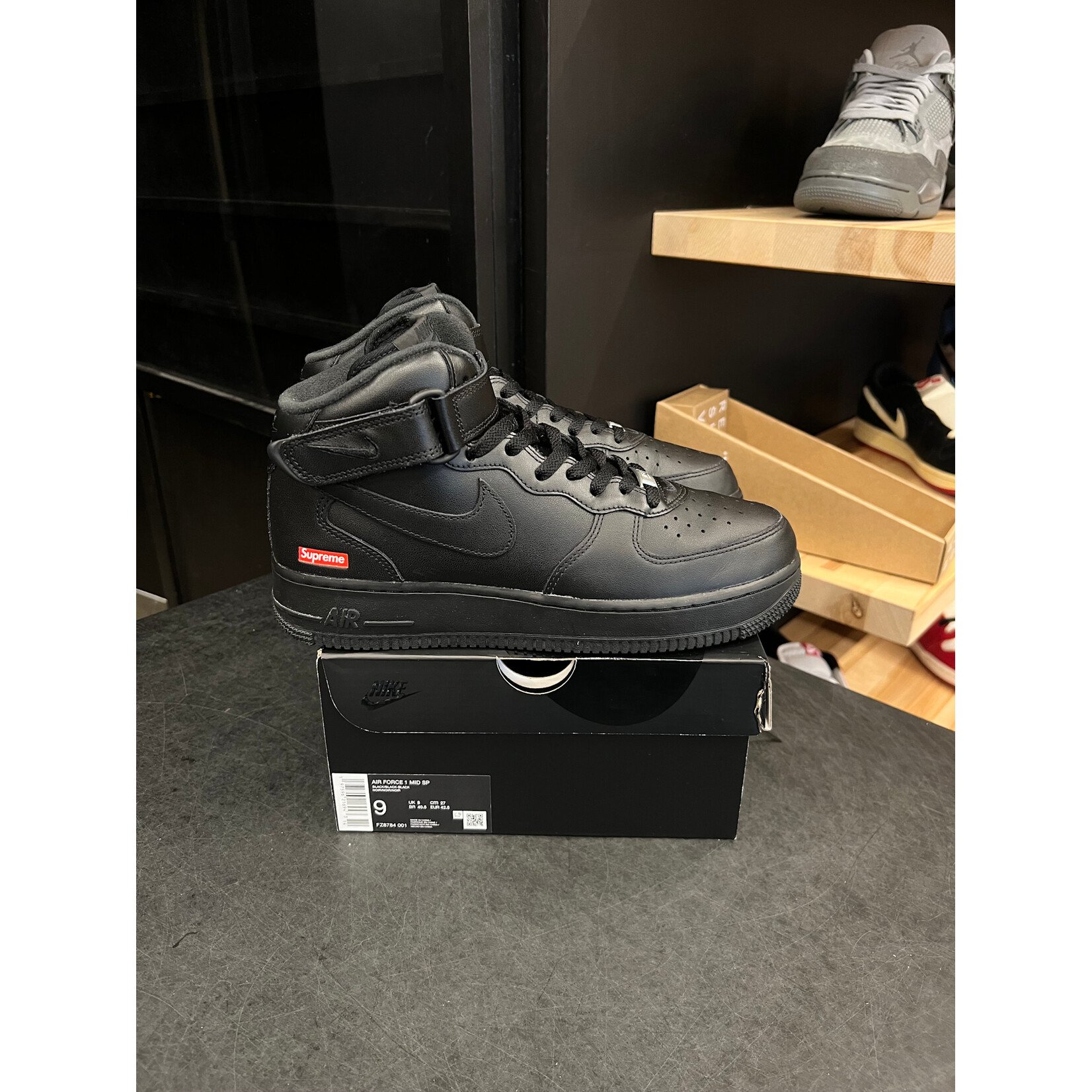 Nike Nike Air Force 1 Mid Supreme Black Size 9, PREOWNED