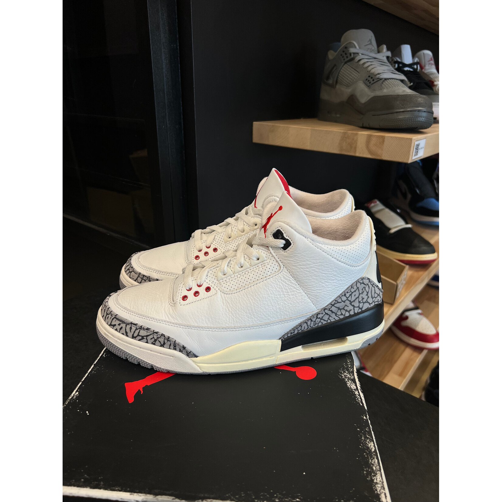 Jordan Jordan 3 Retro White Cement Reimagined Size 10, PREOWNED