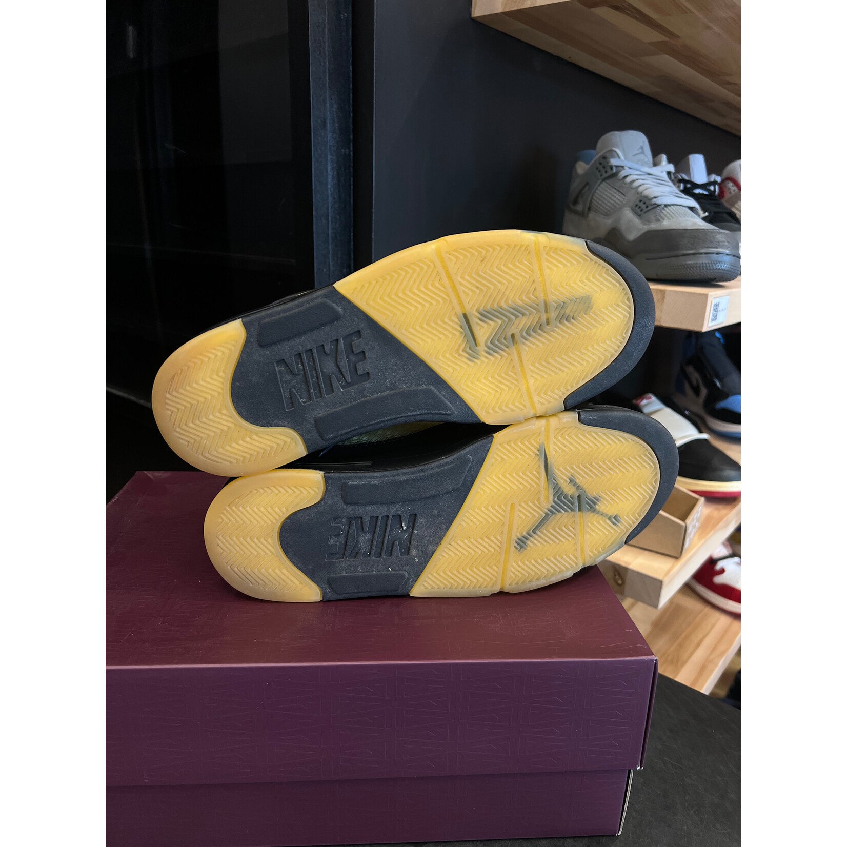 Jordan Jordan 5 Retro A Ma Maniére Dusk Size 11, PREOWNED