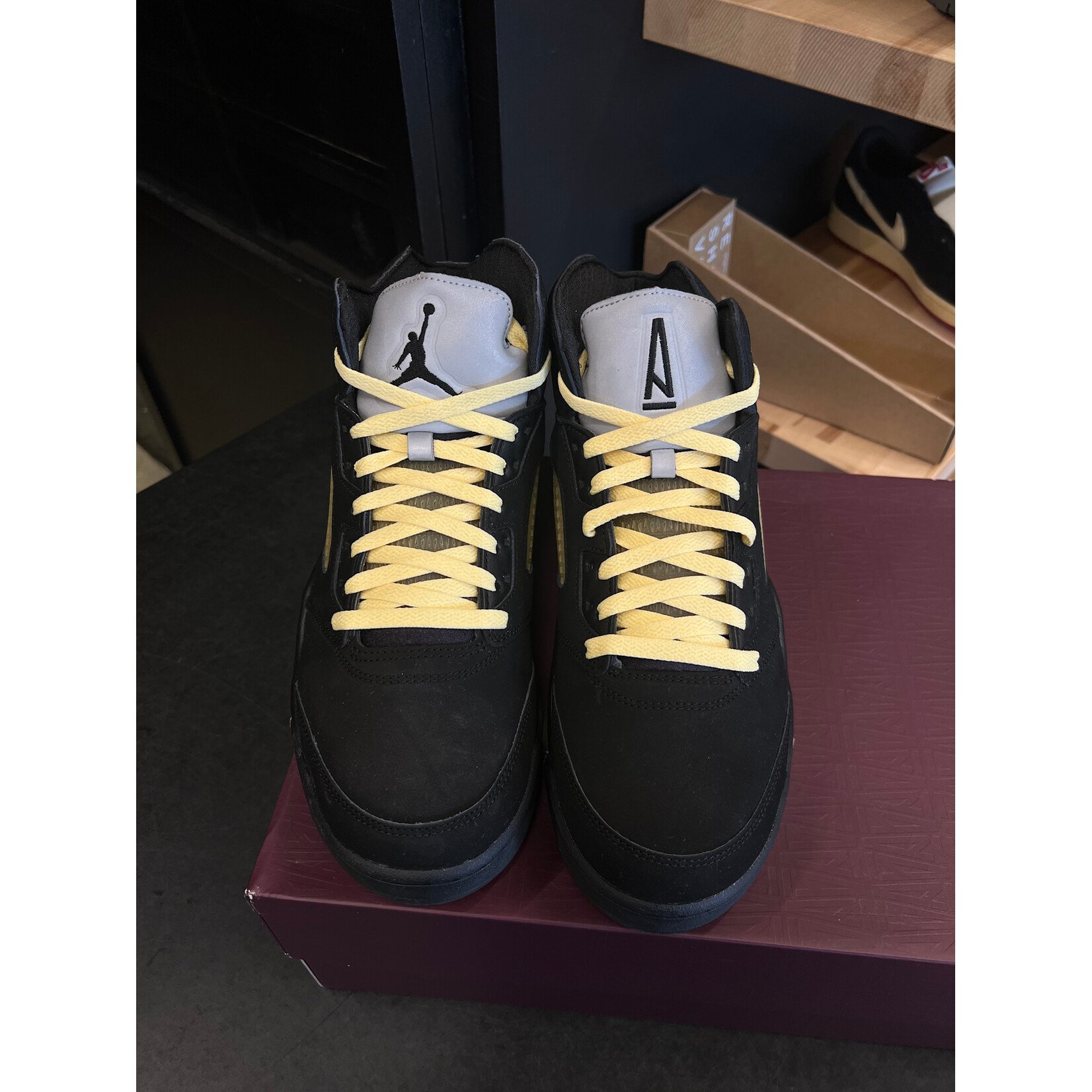 Jordan Jordan 5 Retro A Ma Maniére Dusk Size 11, PREOWNED