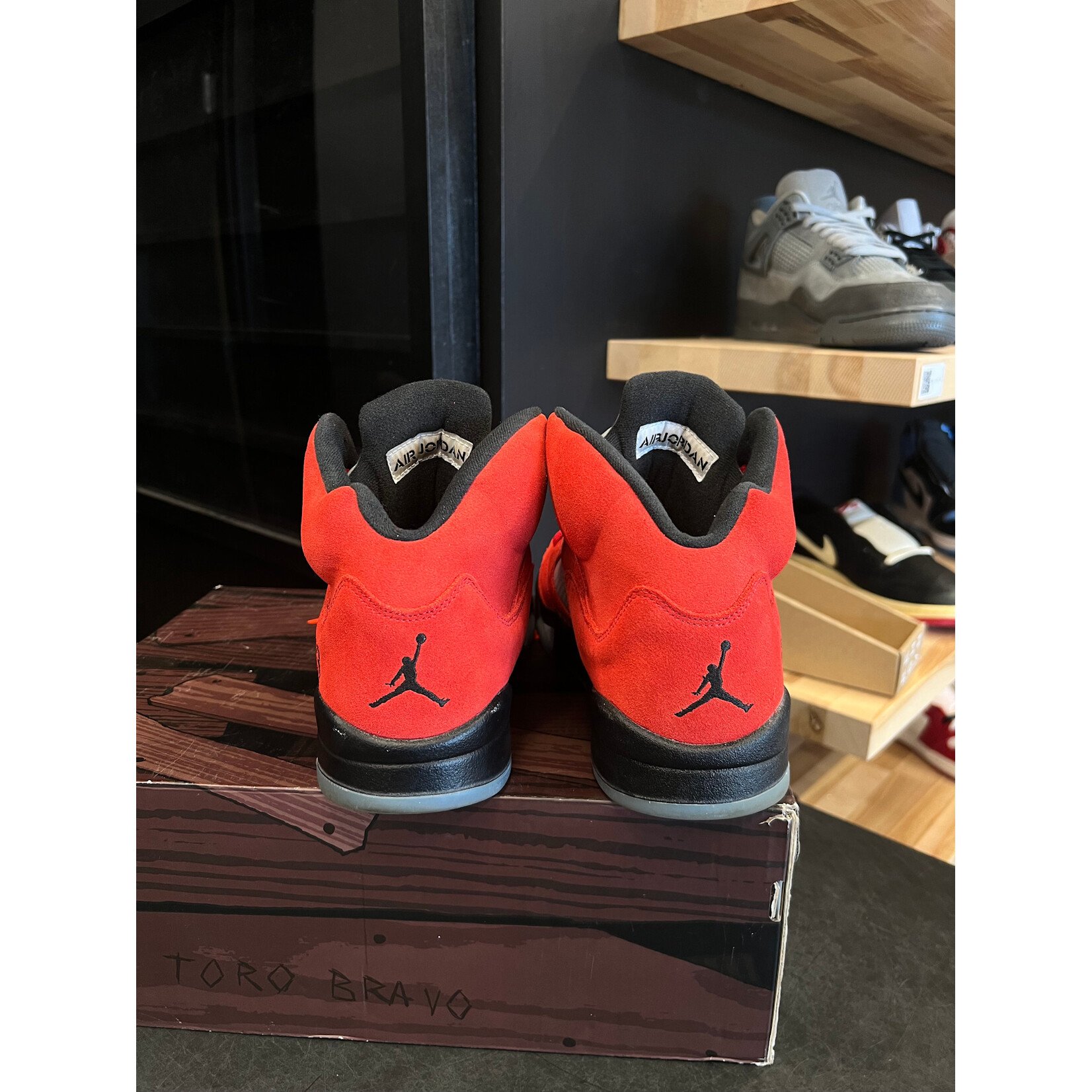 Jordan Jordan 5 Retro Raging Bull Red (2021) Size 11, PREOWNED