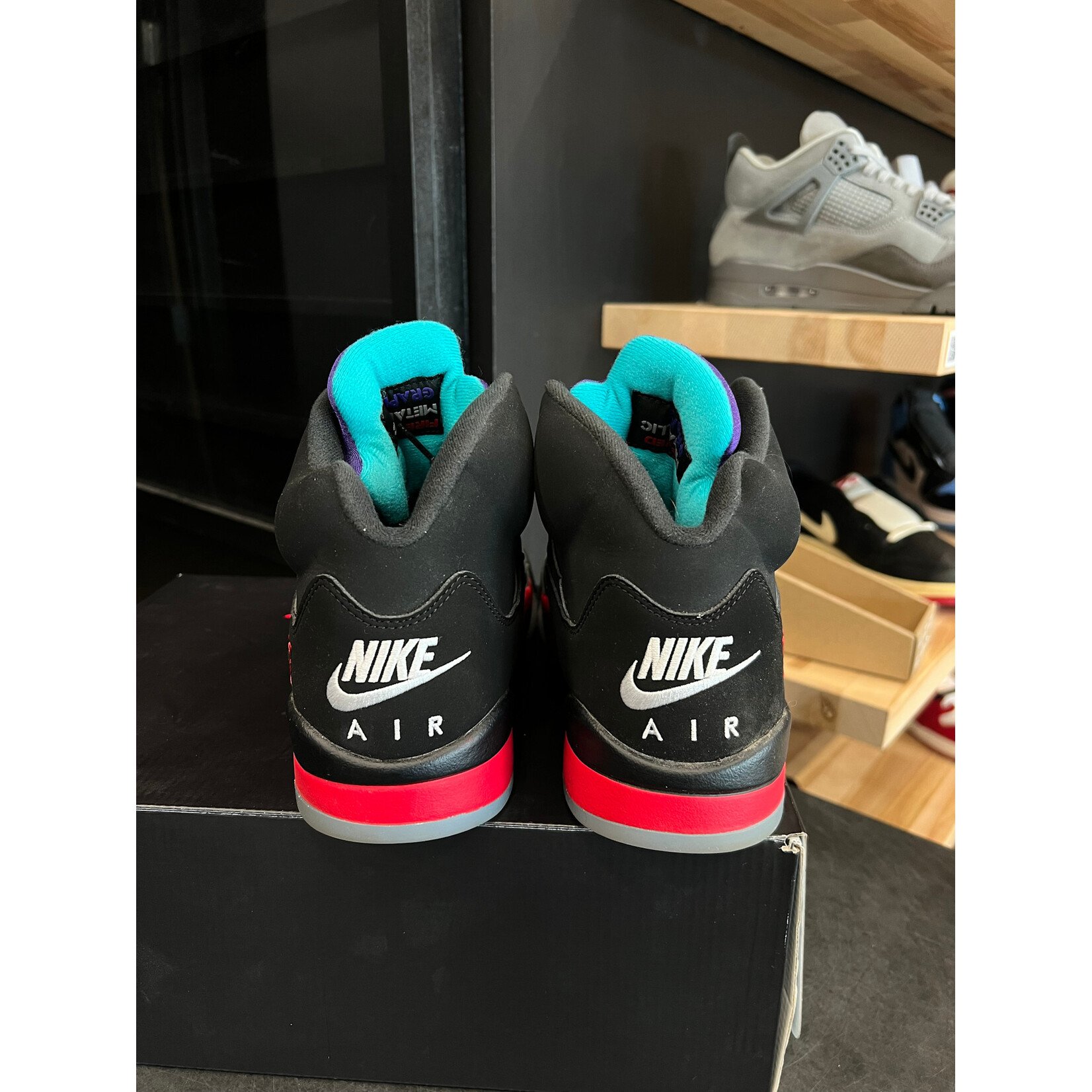 Jordan Jordan 5 Retro Top 3 Size 11, PREOWNED