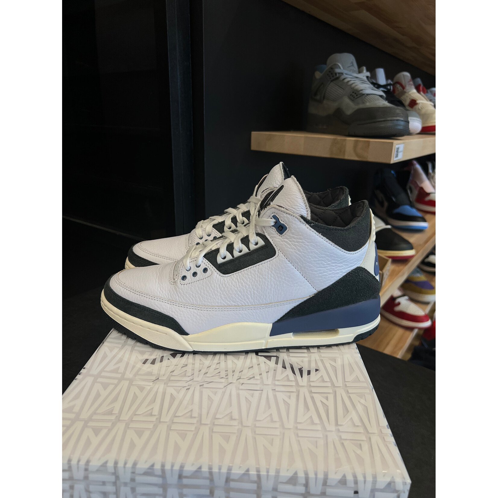 Jordan Jordan 3 Retro OG SP A Ma Maniére Diffused Blue Size 10, PREOWNED