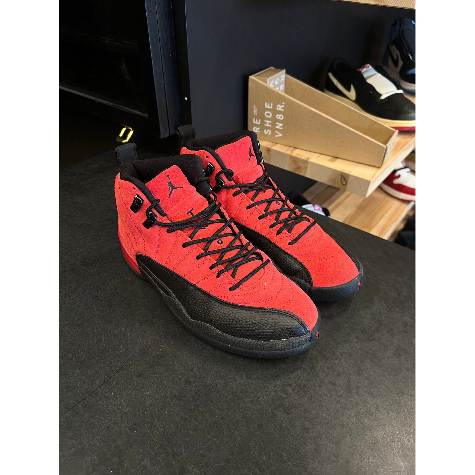Jordan Jordan 12 Retro Reverse Flu Game Size 8.5, PREOWNED