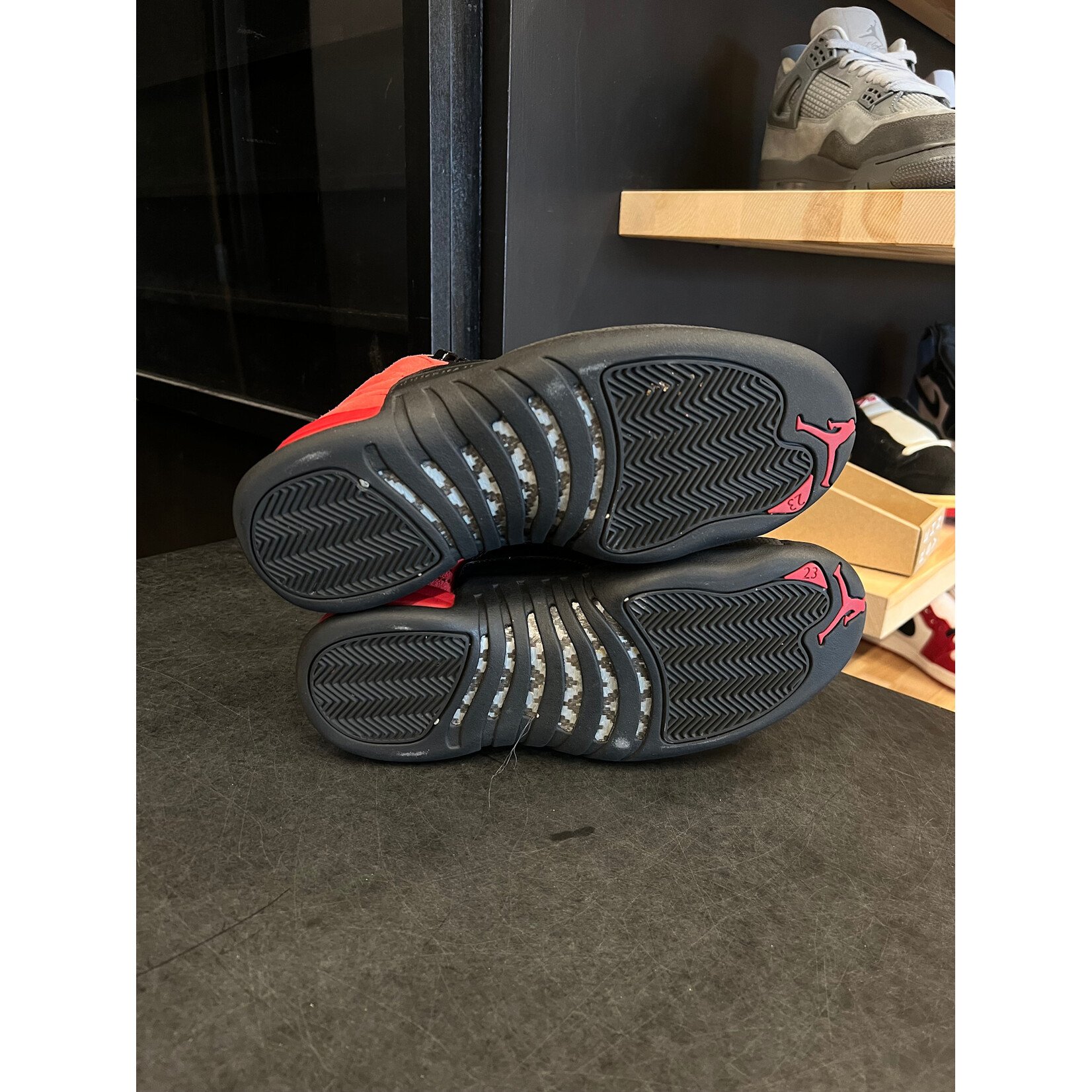 Jordan Jordan 12 Retro Reverse Flu Game Size 8.5, PREOWNED