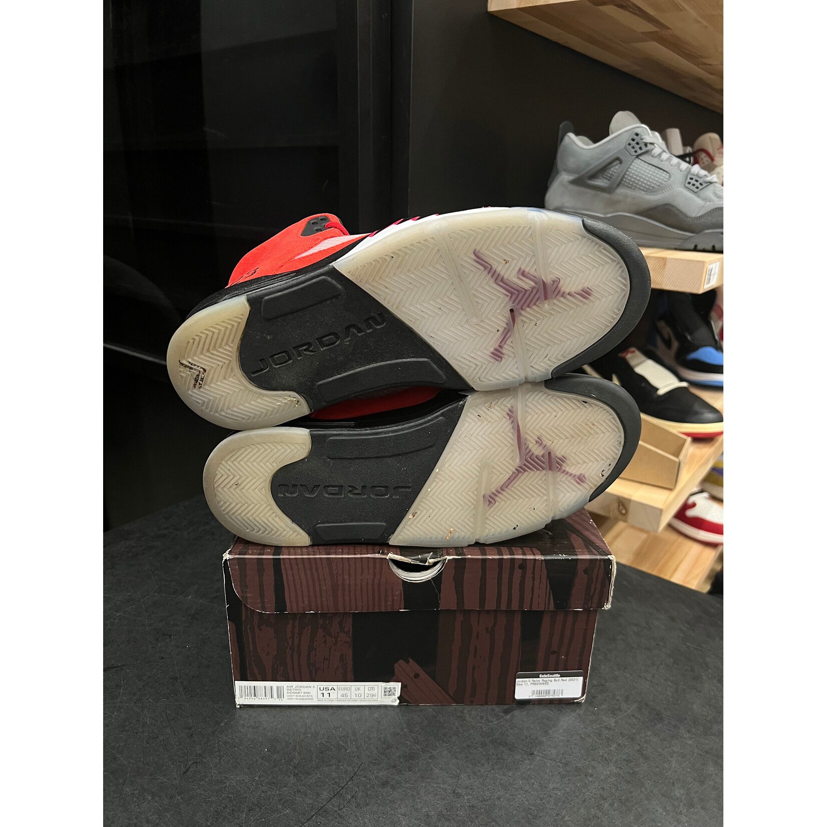 Jordan Jordan 5 Retro Raging Bull Red (2021) Size 11, PREOWNED