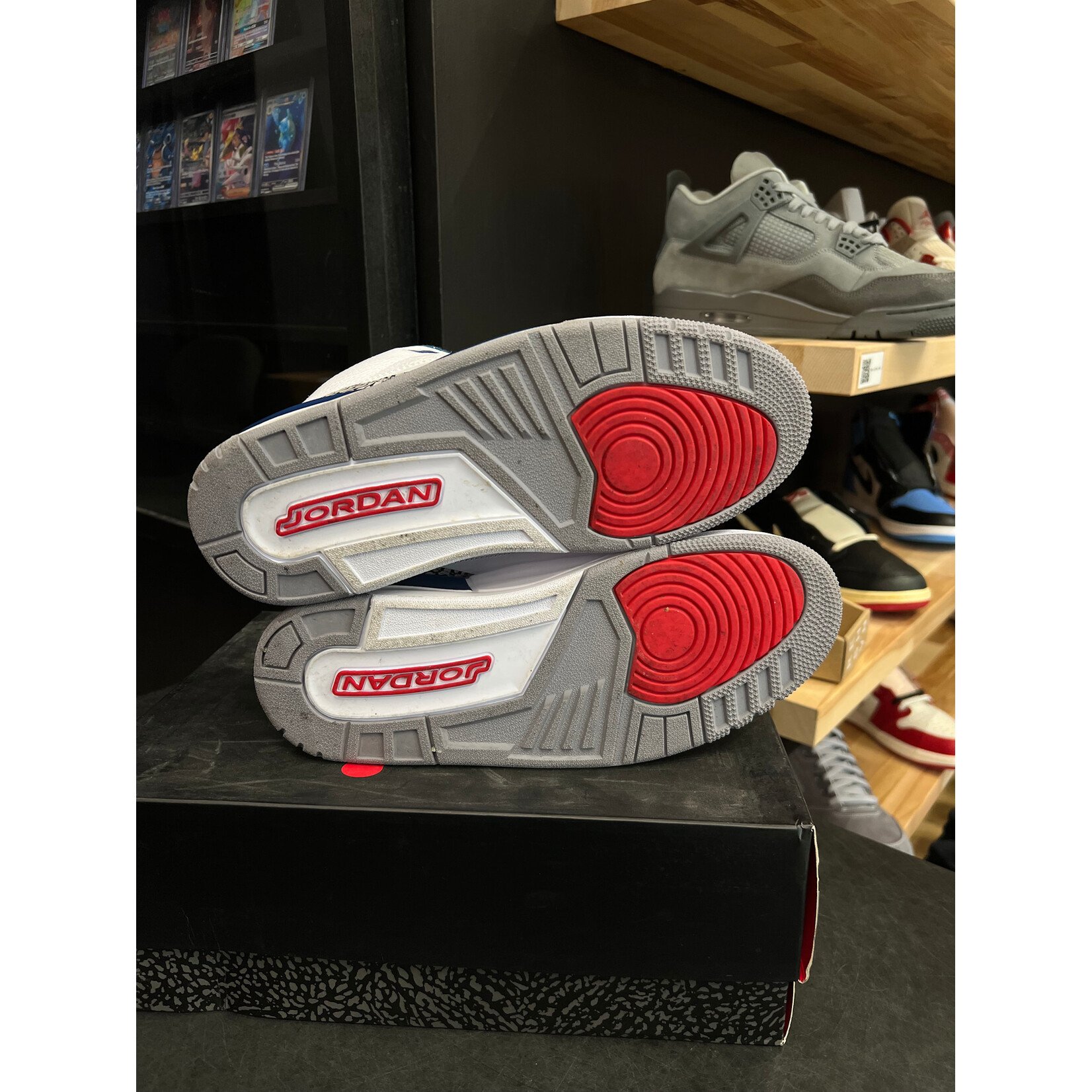 Jordan Jordan 3 Retro True Blue (2016) Size 9, PREOWNED