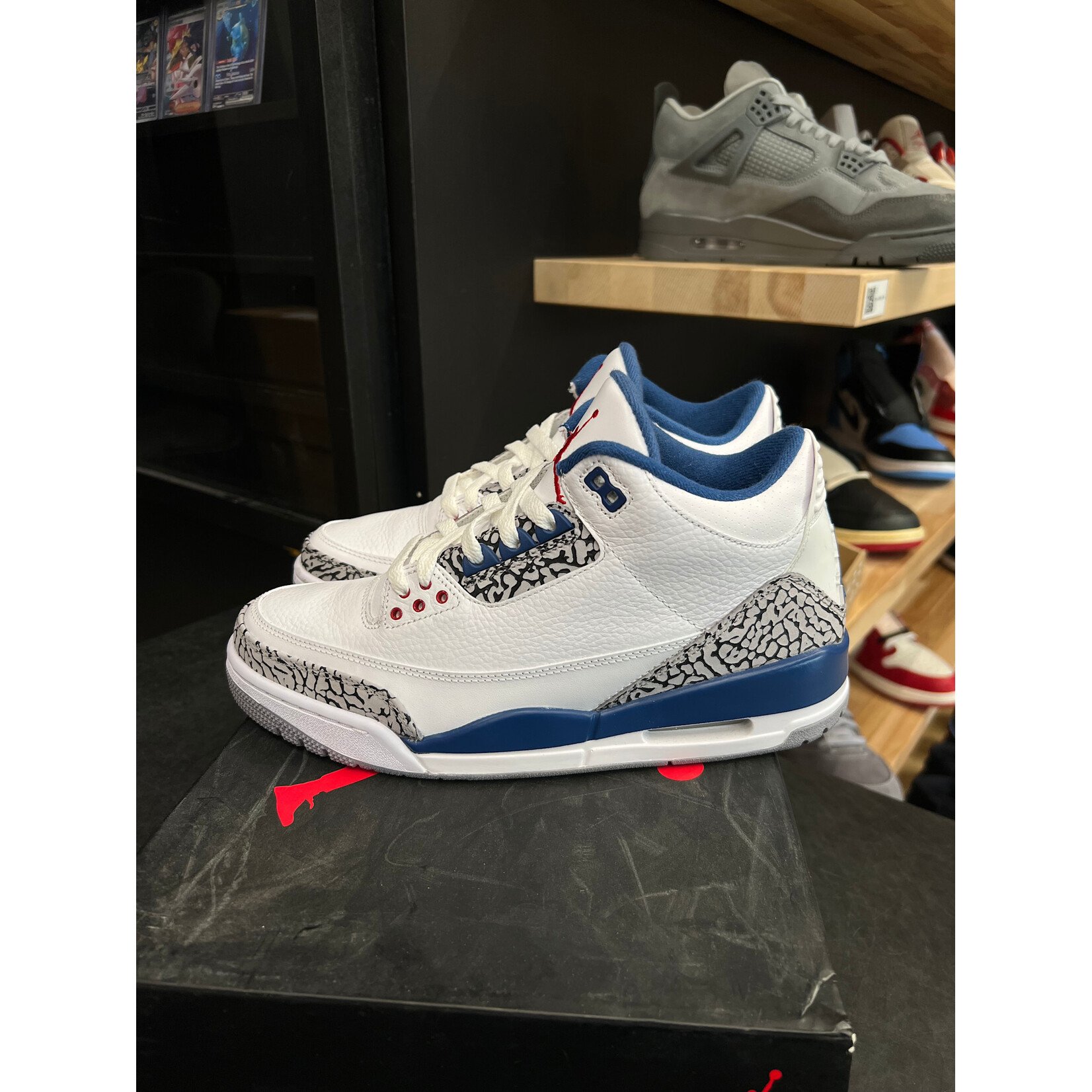 Jordan Jordan 3 Retro True Blue (2016) Size 9, PREOWNED
