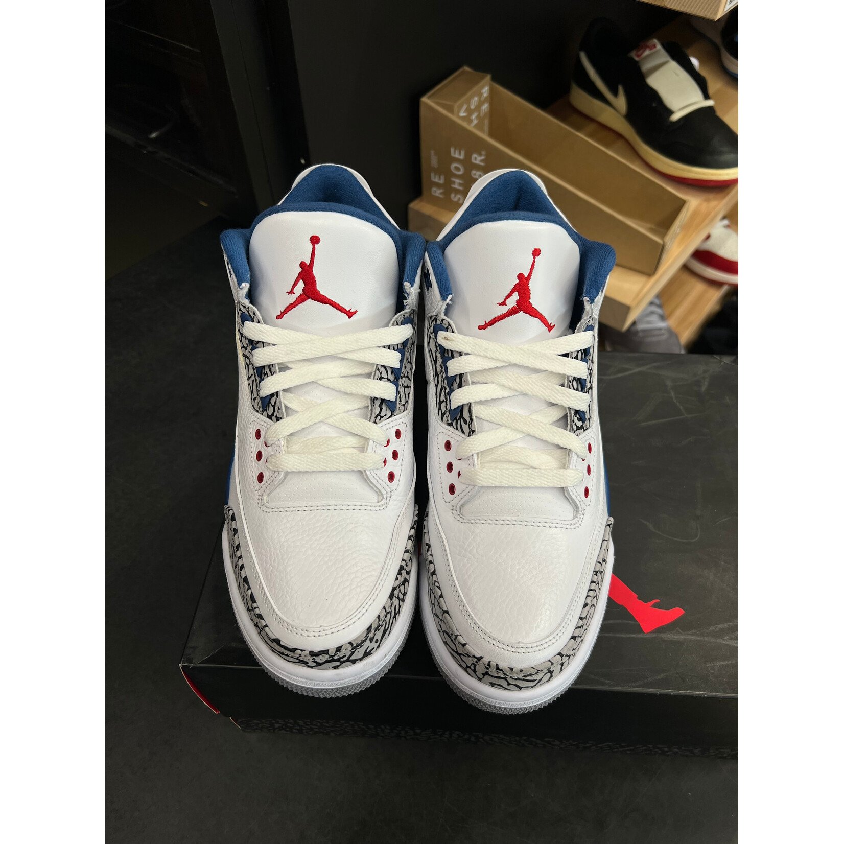 Jordan Jordan 3 Retro True Blue (2016) Size 9, PREOWNED