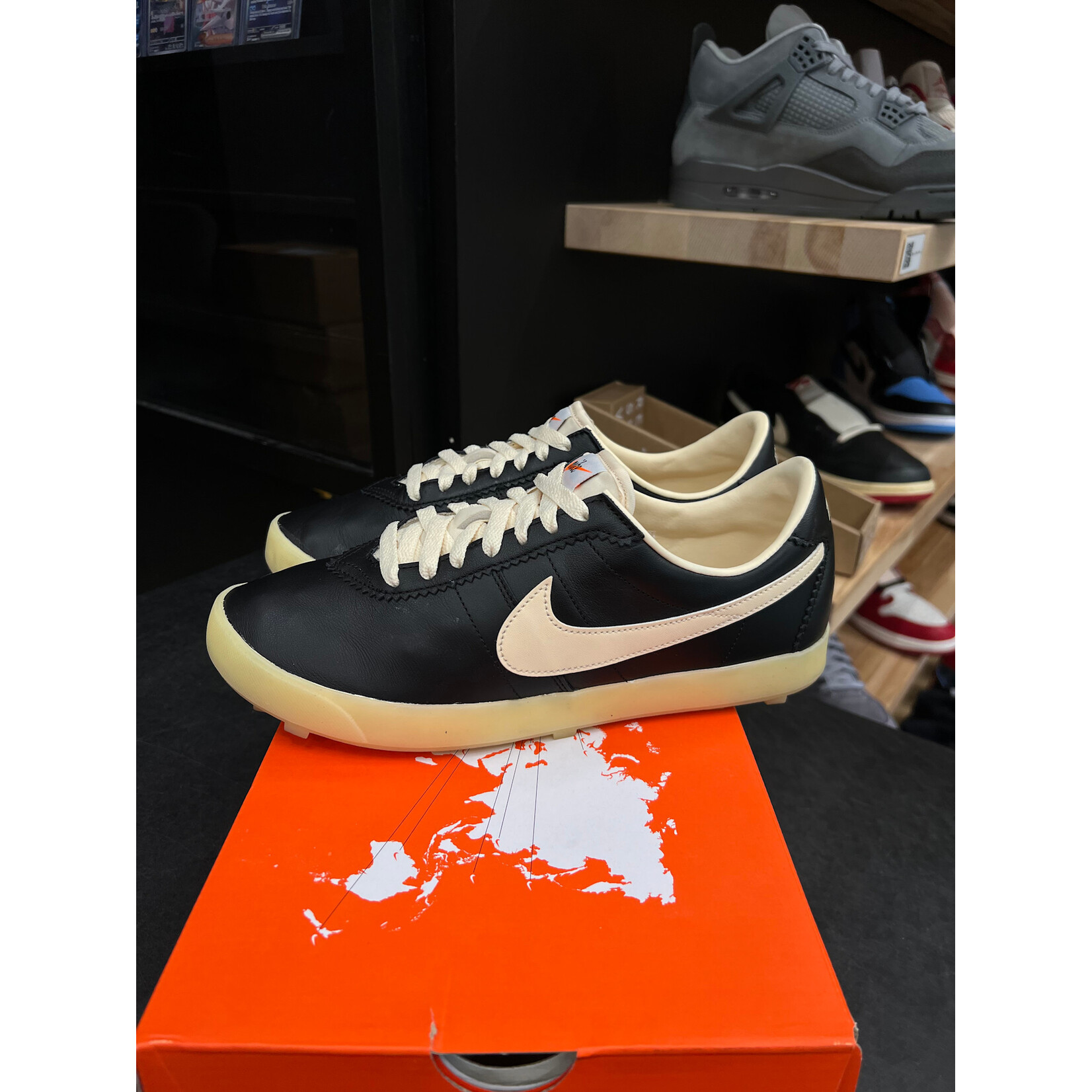 Nike Nike Astro Grabber Black Muslin Sail (Women's) Size 11W, PREOWNED