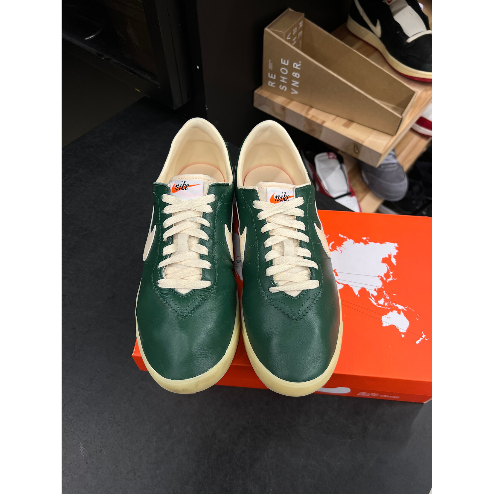 Nike Nike Astro Grabber Fir Muslin (Women's) Size 11W, PREOWNED