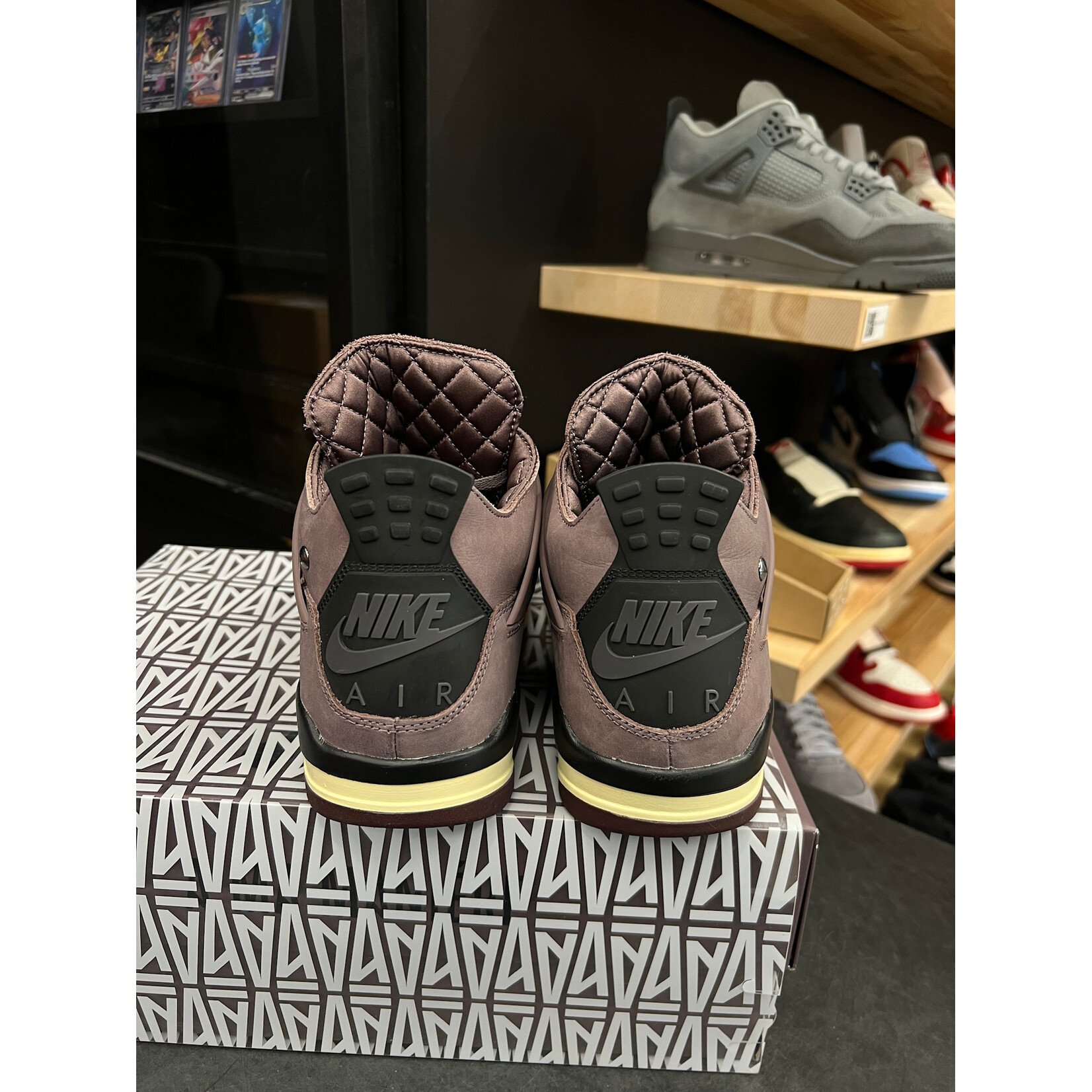 Jordan Jordan 4 Retro SP A Ma Maniére Violet Ore Size 9.5, PREOWNED