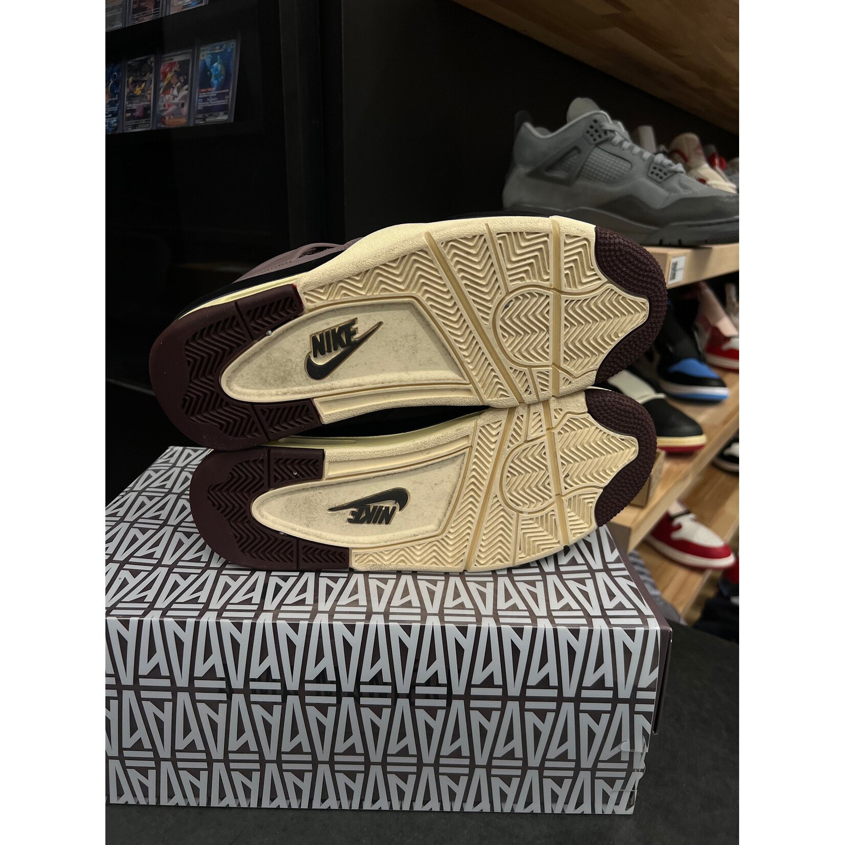 Jordan Jordan 4 Retro SP A Ma Maniére Violet Ore Size 9.5, PREOWNED