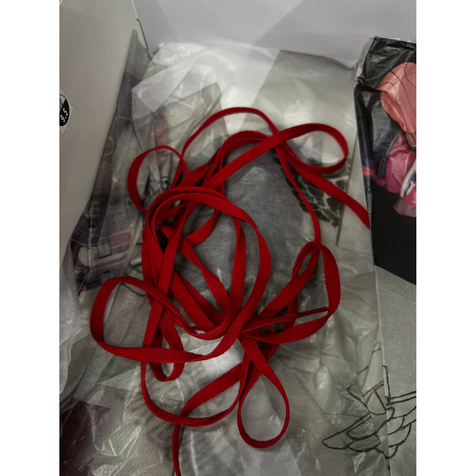 Jordan Jordan 1 Retro High OG Black Toe Reimagined Size 9.5, PREOWNED