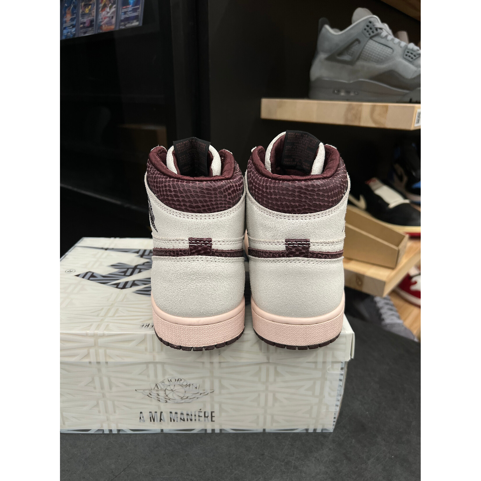 Jordan Jordan 1 Retro High OG A Ma Maniére Size 9, PREOWNED