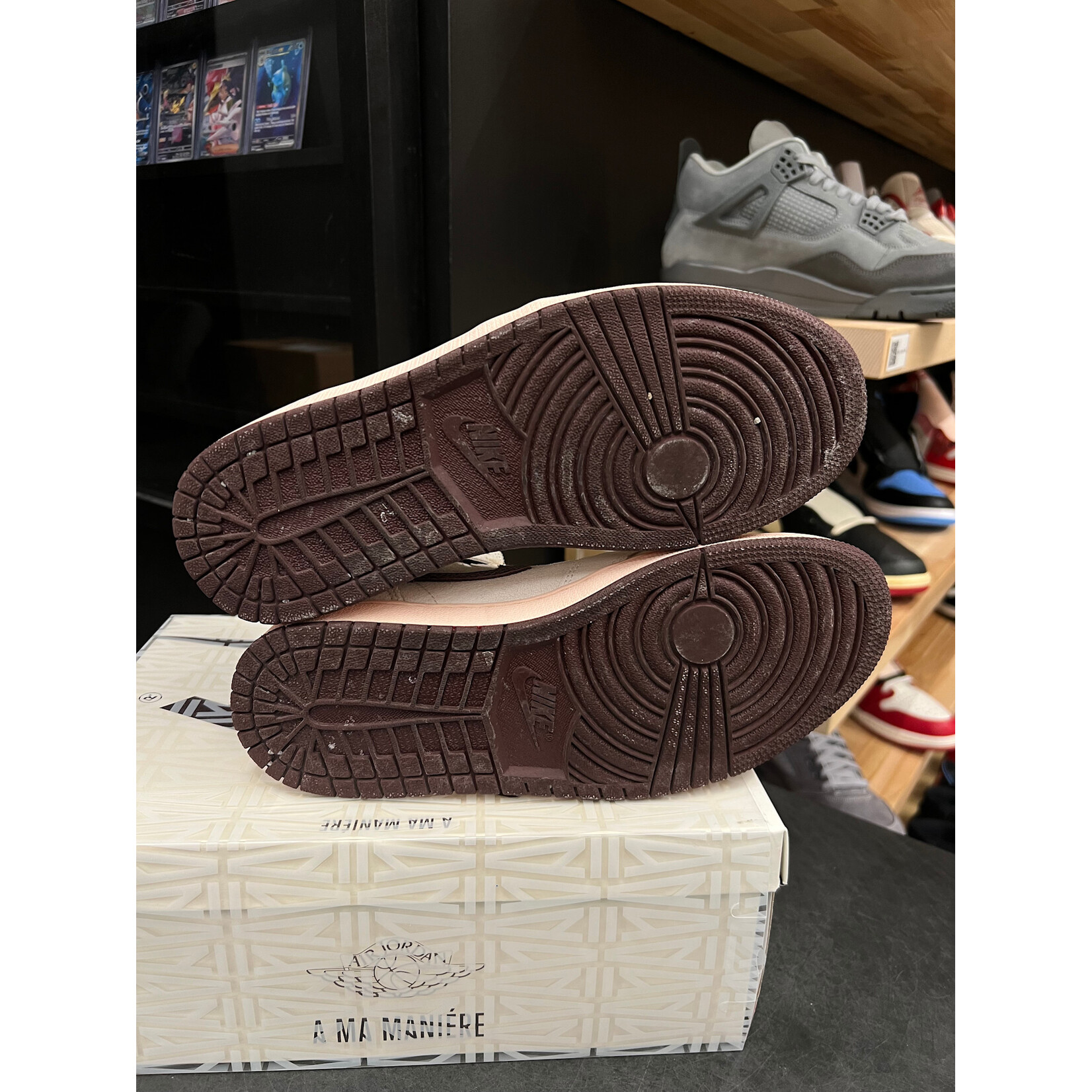 Jordan Jordan 1 Retro High OG A Ma Maniére Size 9, PREOWNED