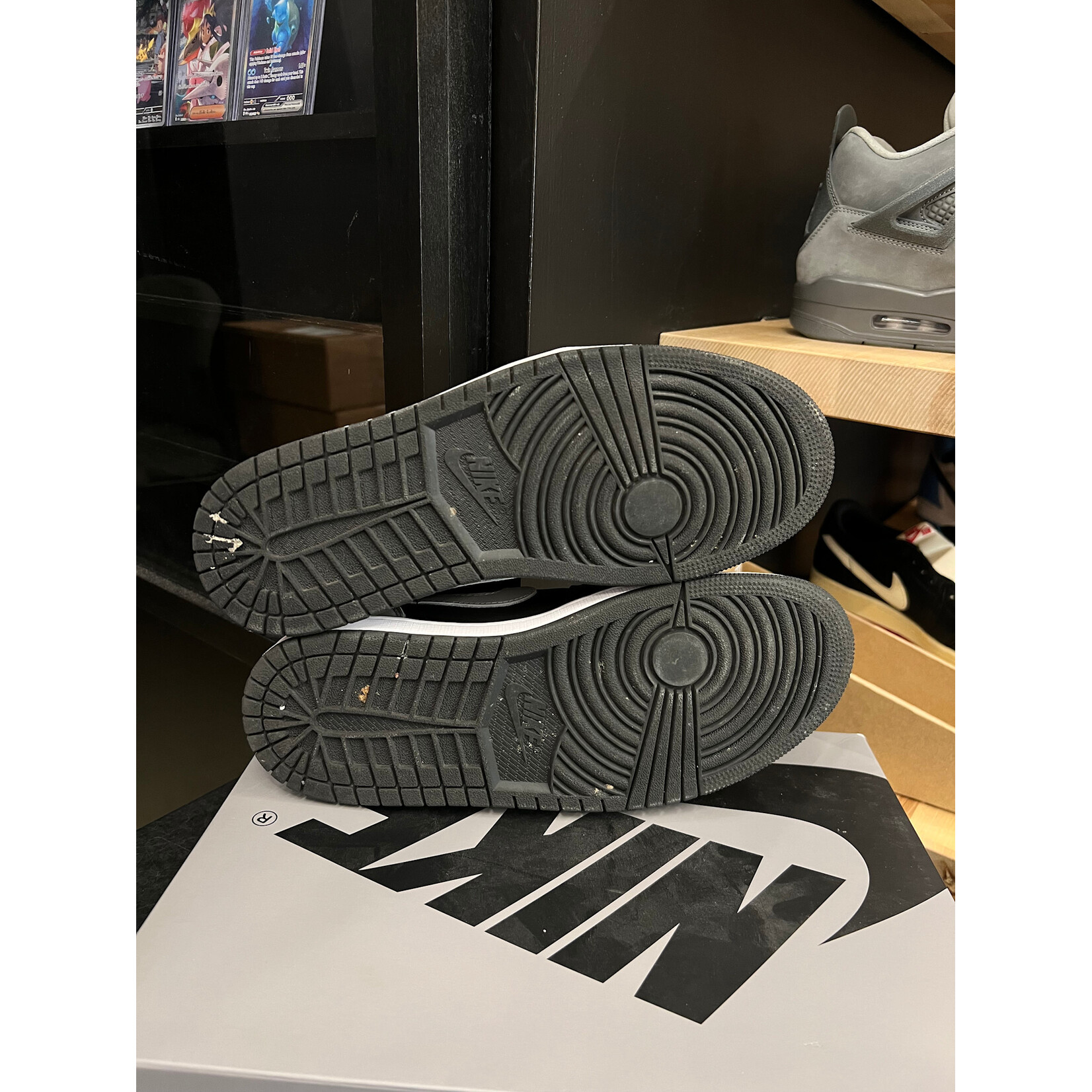 Jordan Jordan 1 Retro Low OG Shadow (2024)  Size 9, PREOWNED