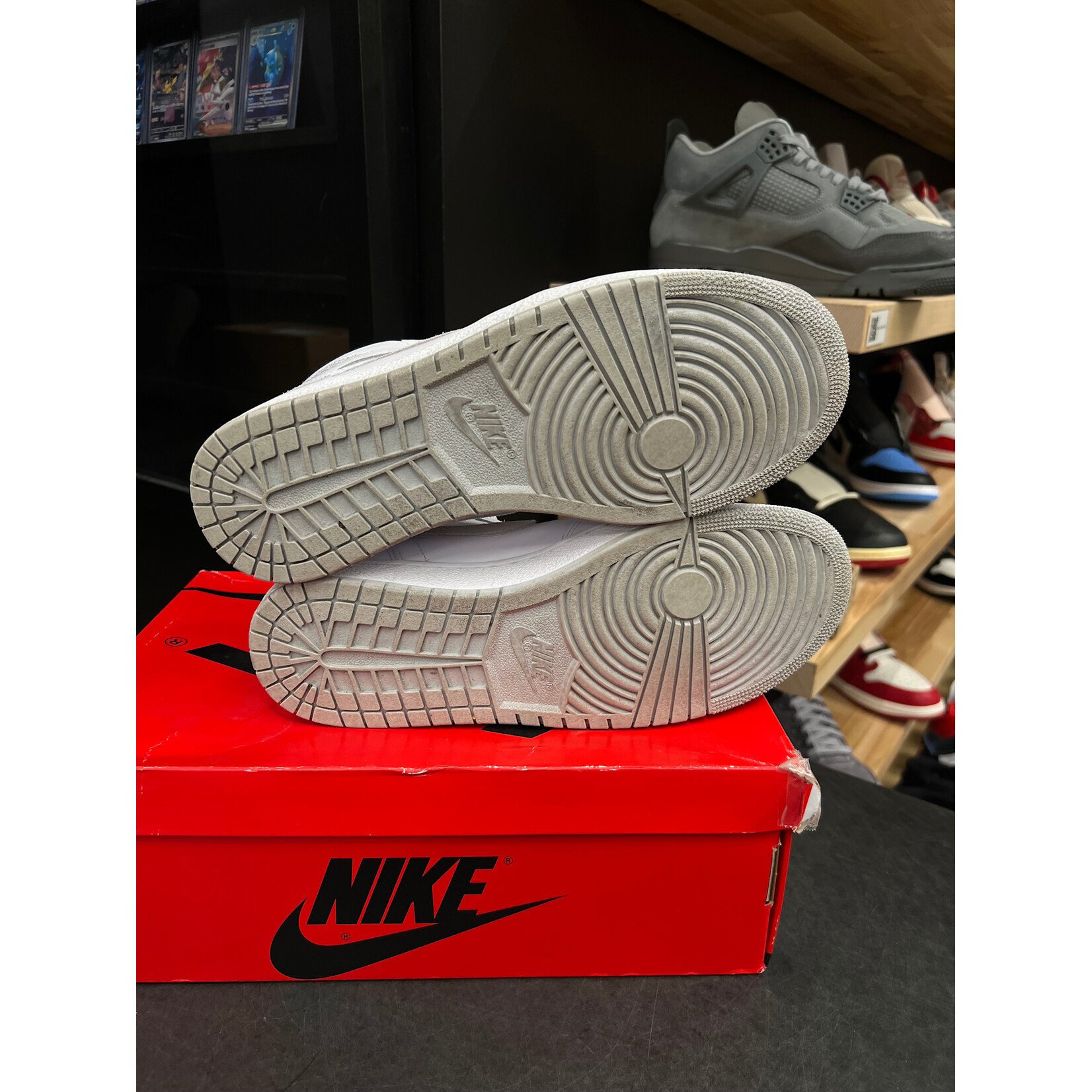 Jordan Jordan 1 Retro High '85 Neutral Grey Size 10, PREOWNED