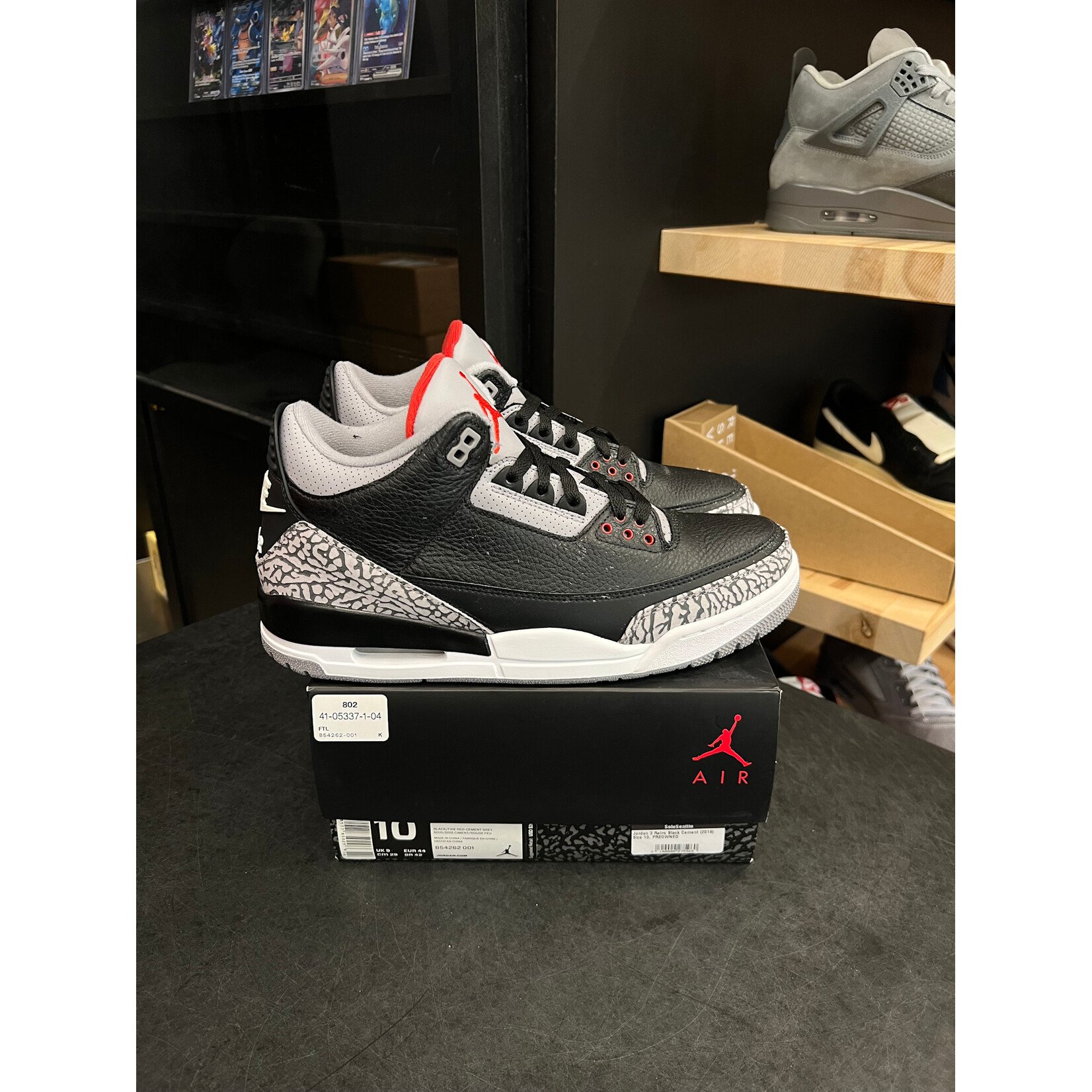 Jordan Jordan 3 Retro Black Cement (2018) Size 10, PREOWNED