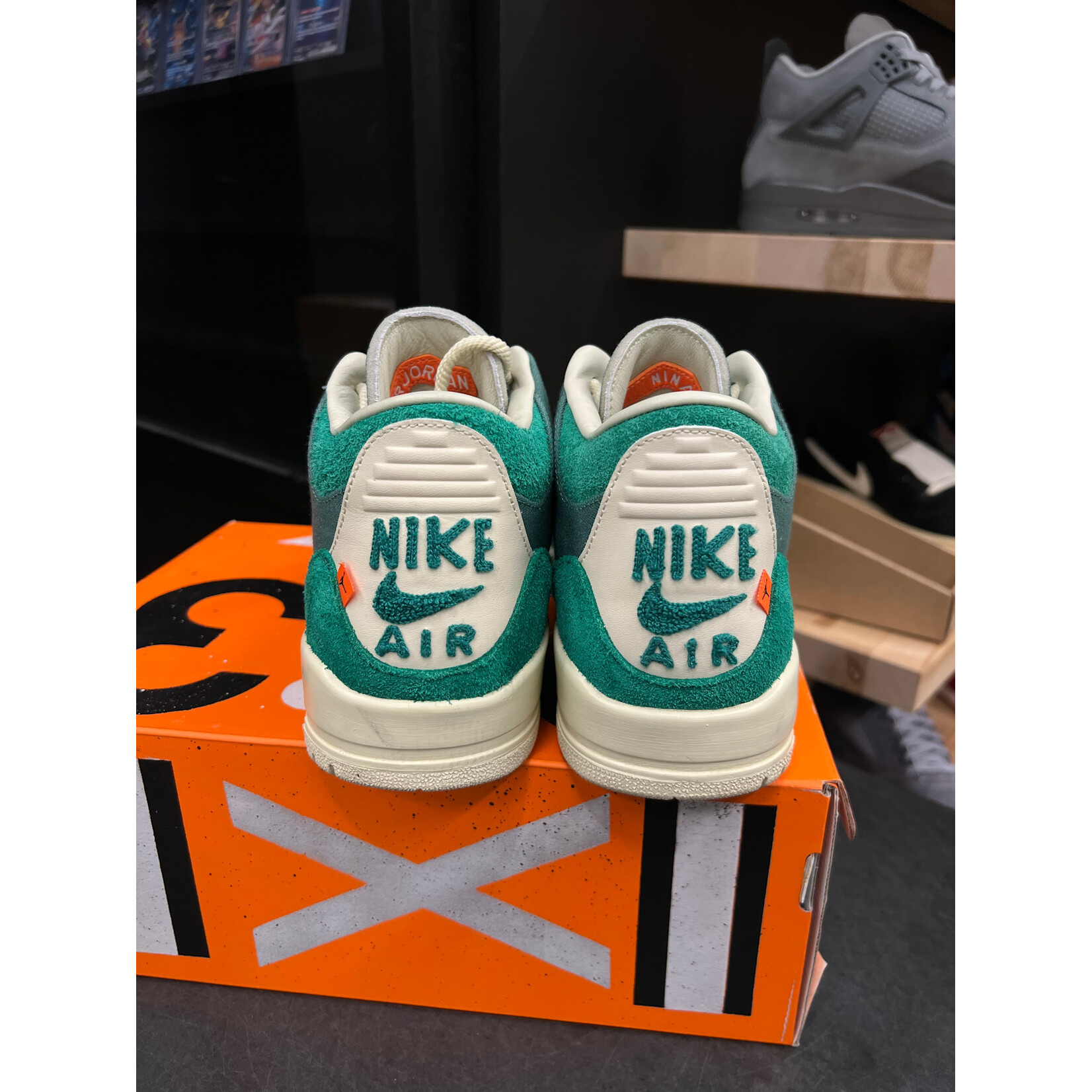 Jordan Jordan 3 Retro SP Nina Chanel Abney Bicoastal (Women's) Size 11.5W, PREOWNED