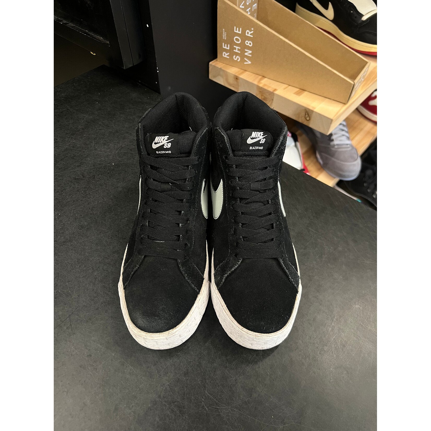 Nike Nike SB Blazer Black White Base Grey Size 9.5, PREOWNED