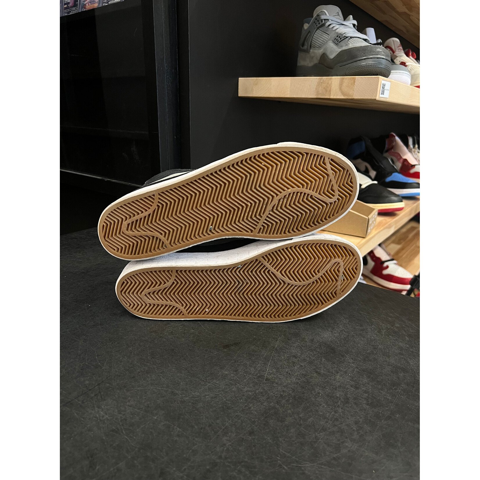 Nike Nike SB Blazer Black White Base Grey Size 9.5, PREOWNED